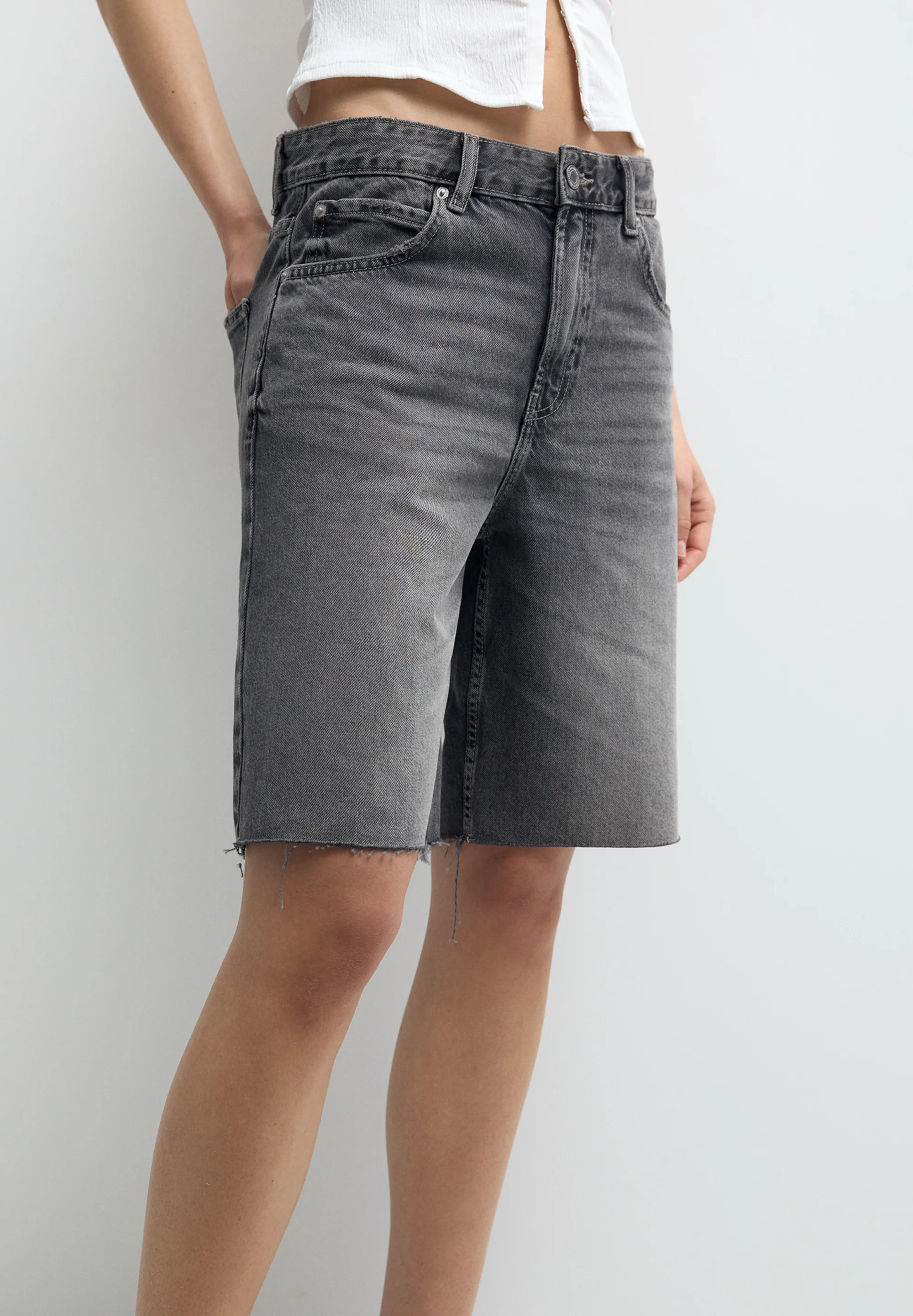 PULL&BEAR SKATER - BERMUDA - Shorts di jeans