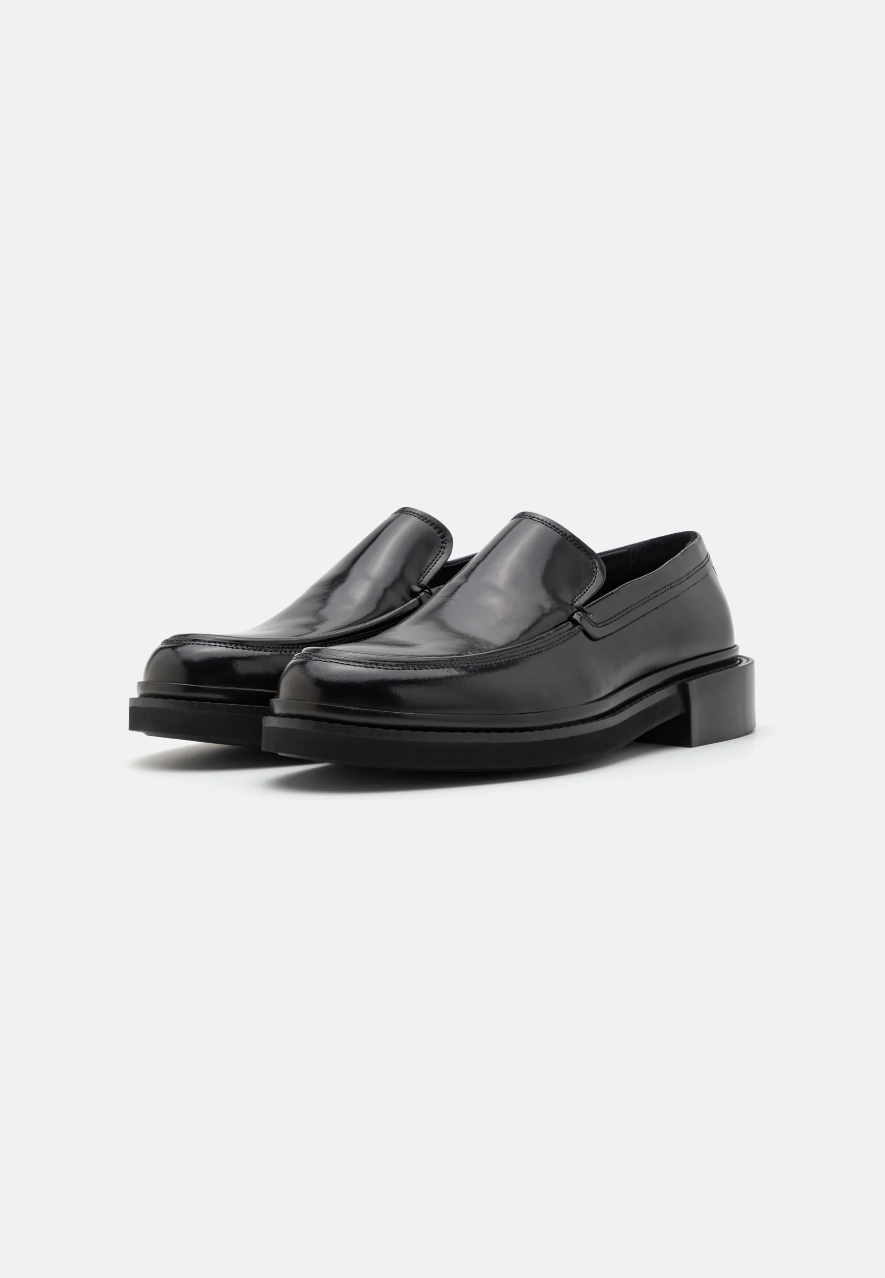 Scarpe senza lacci