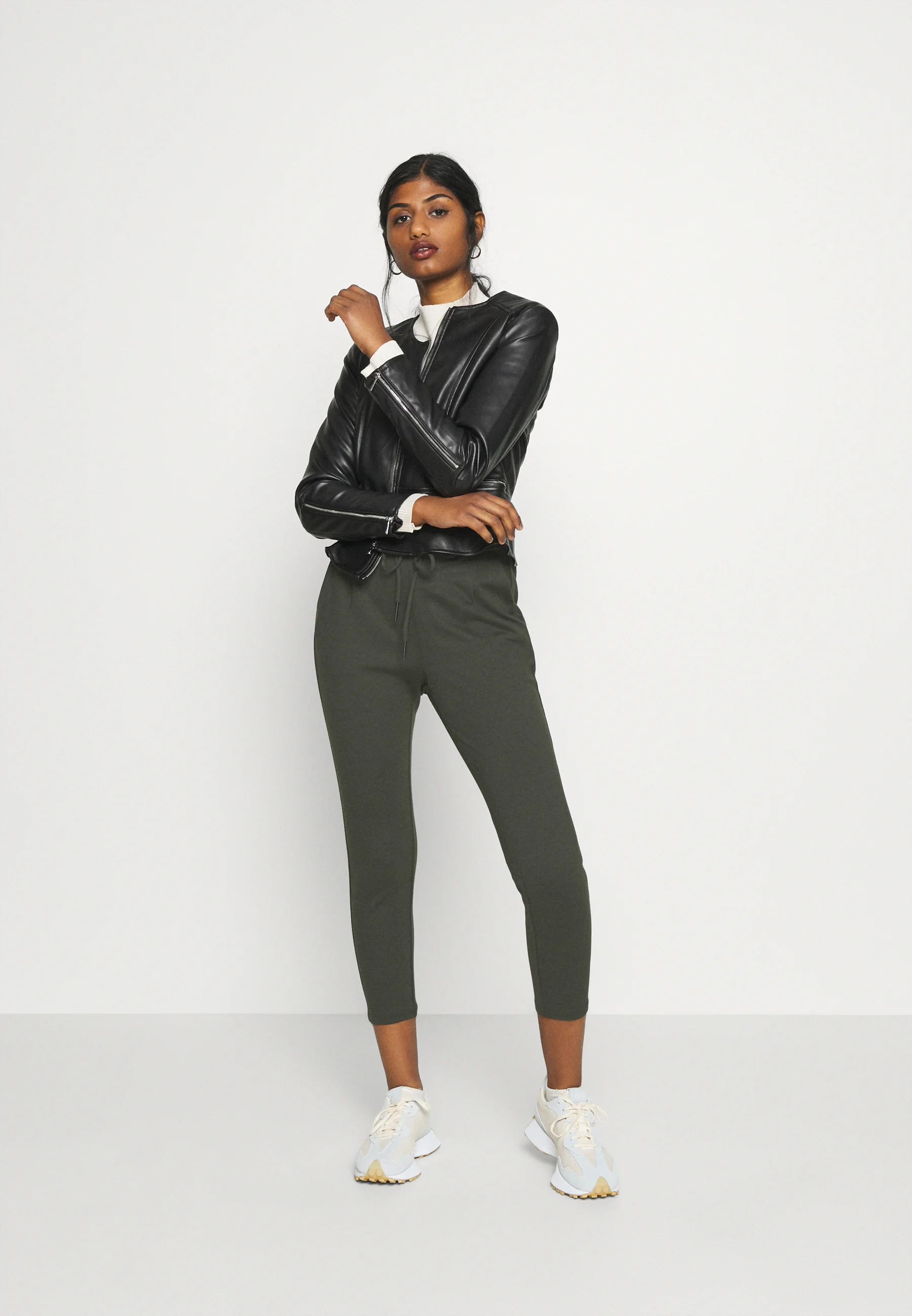 Vero Moda Petite VMEVA MR LOOSE STRING- Pantaloni