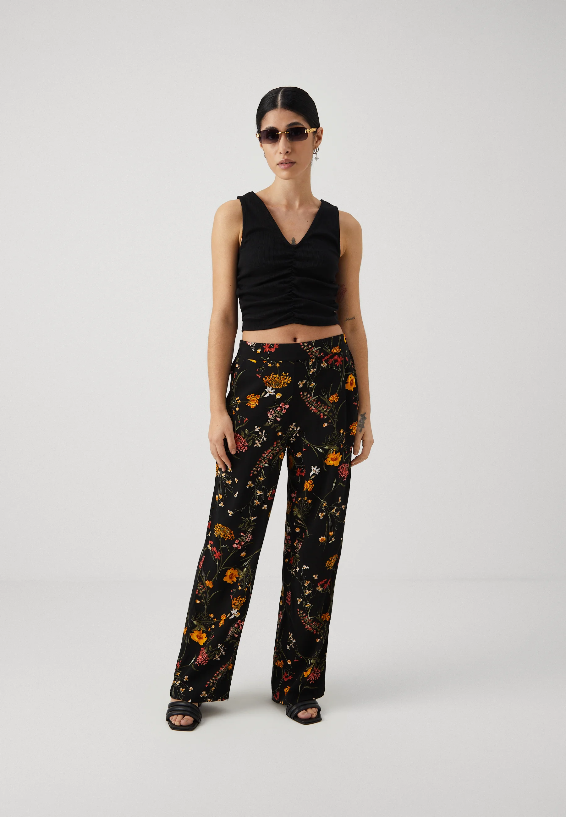 Vero Moda Petite VMEASY WIDE PANTS- Pantaloni