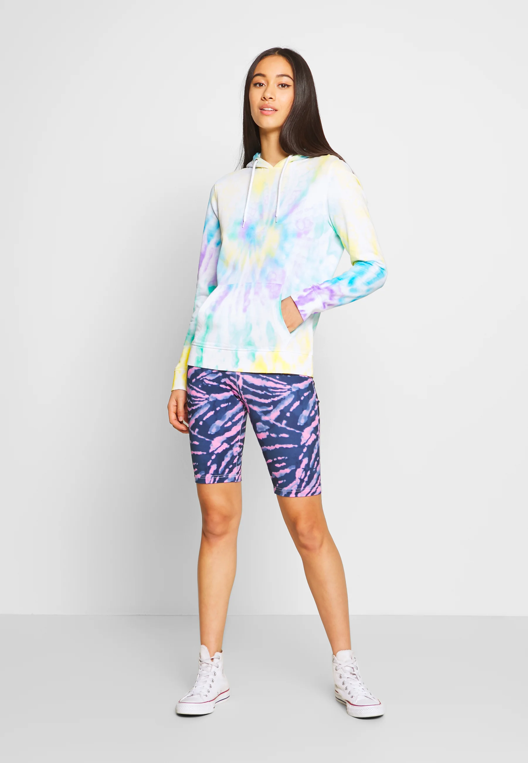 LADIES TIE DYE CYCLING - Shorts