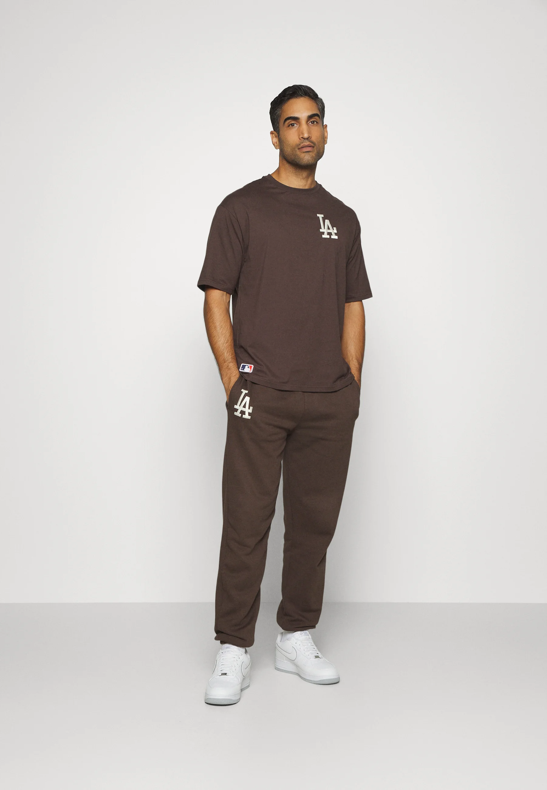 New Era MLB LOS ANGELES DODGERS LEAGUE ESSENTIALS TEE - Squadra