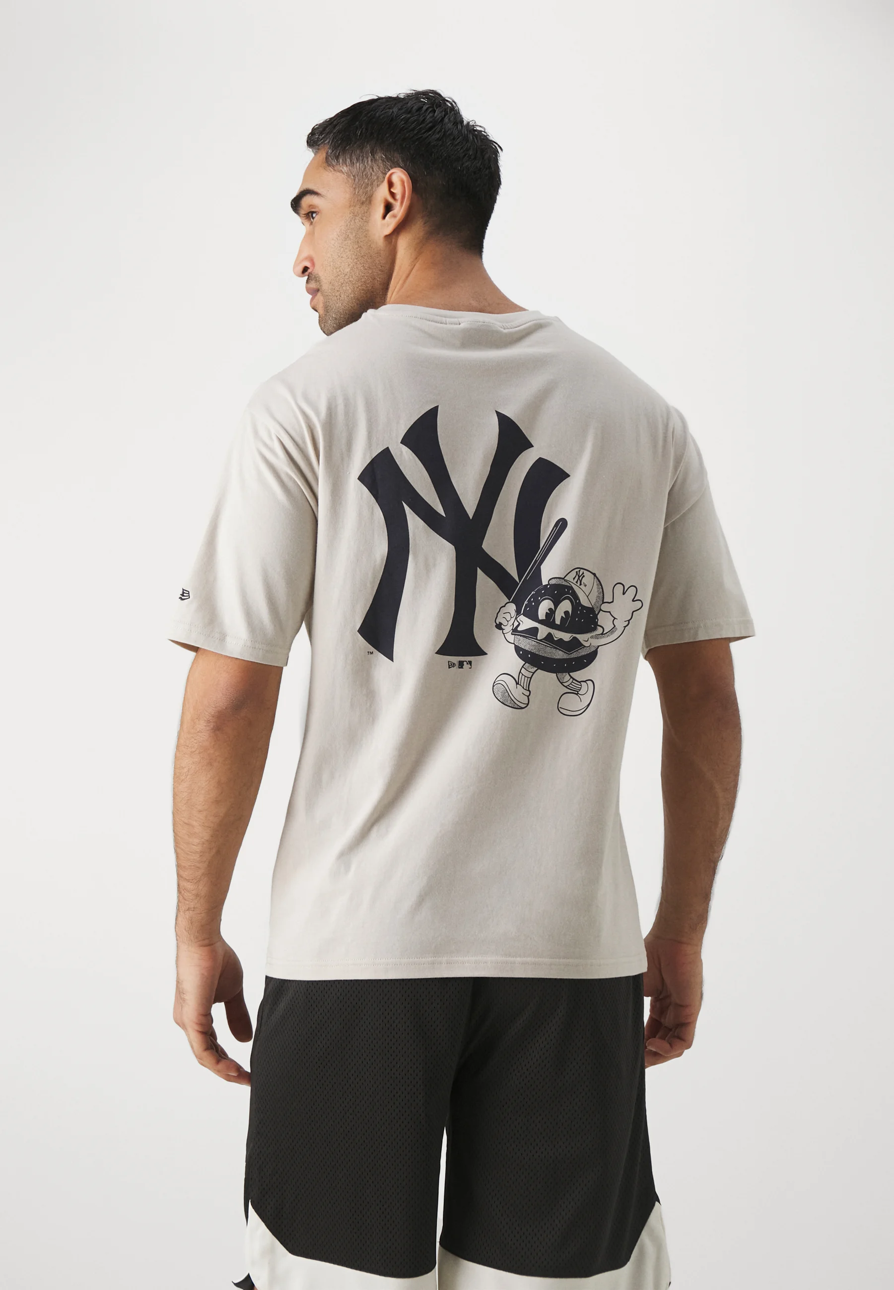 New Era MLB NEW YORK YANKEES FOOD GRAPHIC TEE - Squadra
