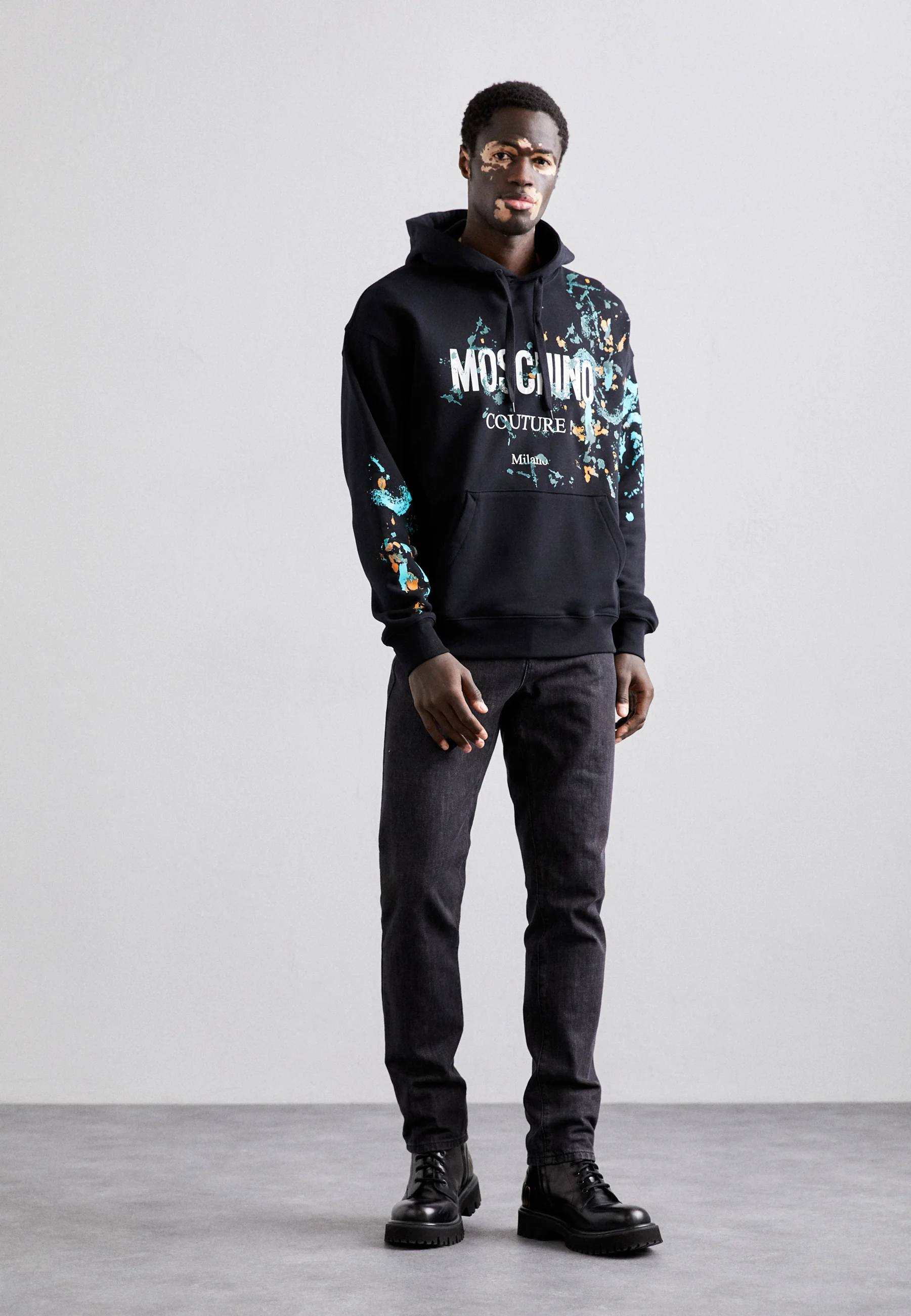 MOSCHINO Felpa con cappuccio