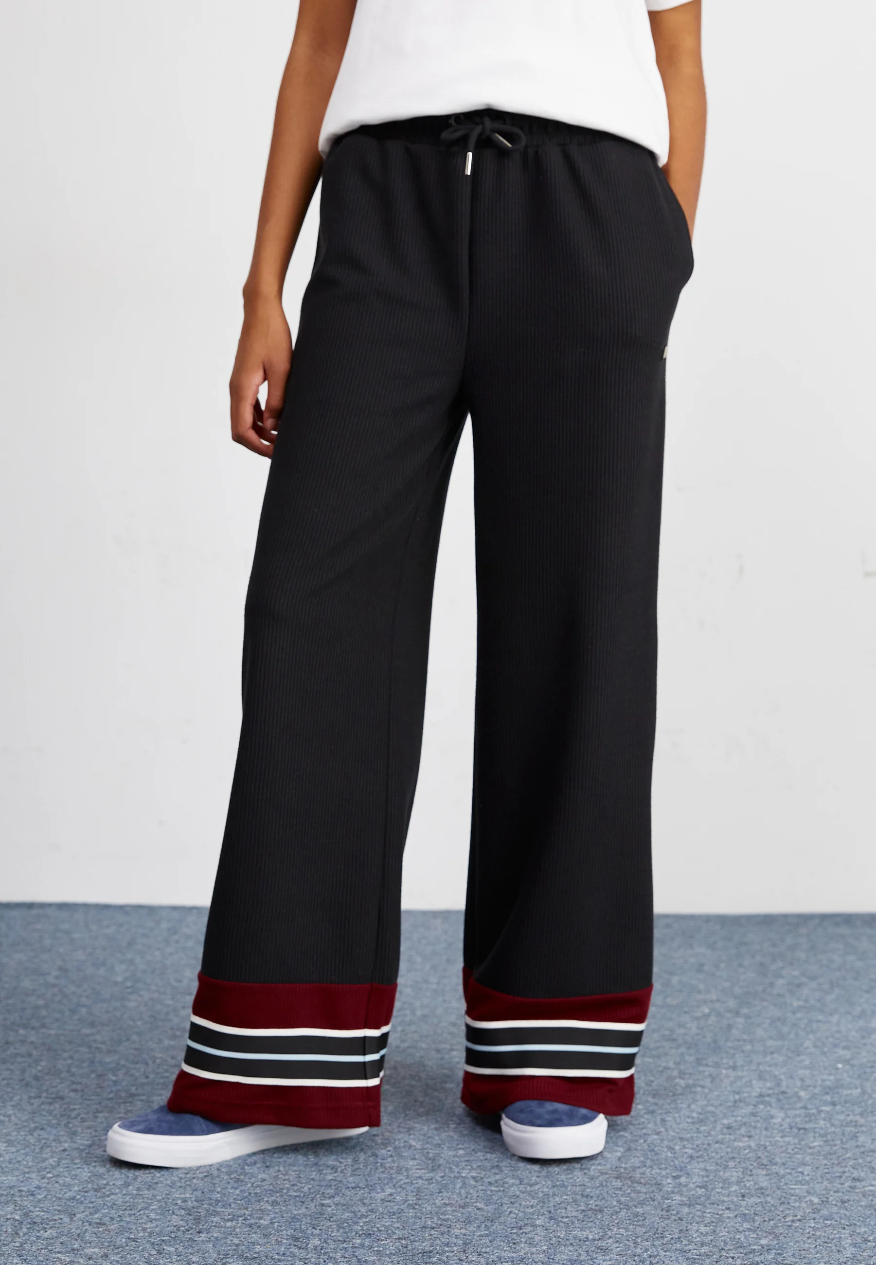 Ellesse TRICIA TRACK PANT - Pantaloni sportivi