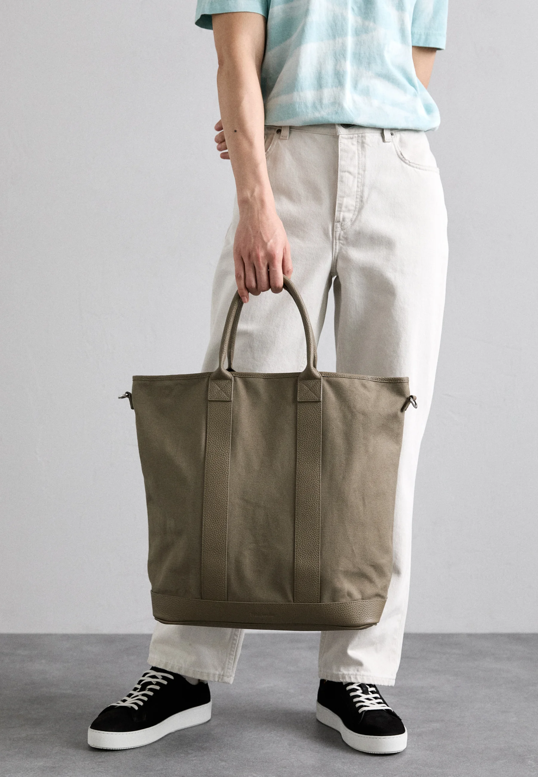 Holzweiler NATHAN BAG UNISEX - Shopping bag
