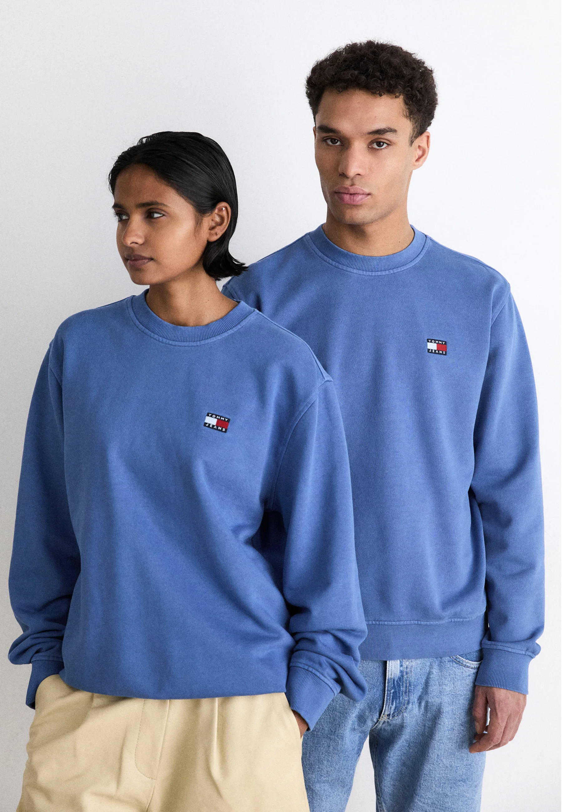 Jeans WASHED BADGE CREW UNISEX - Felpa