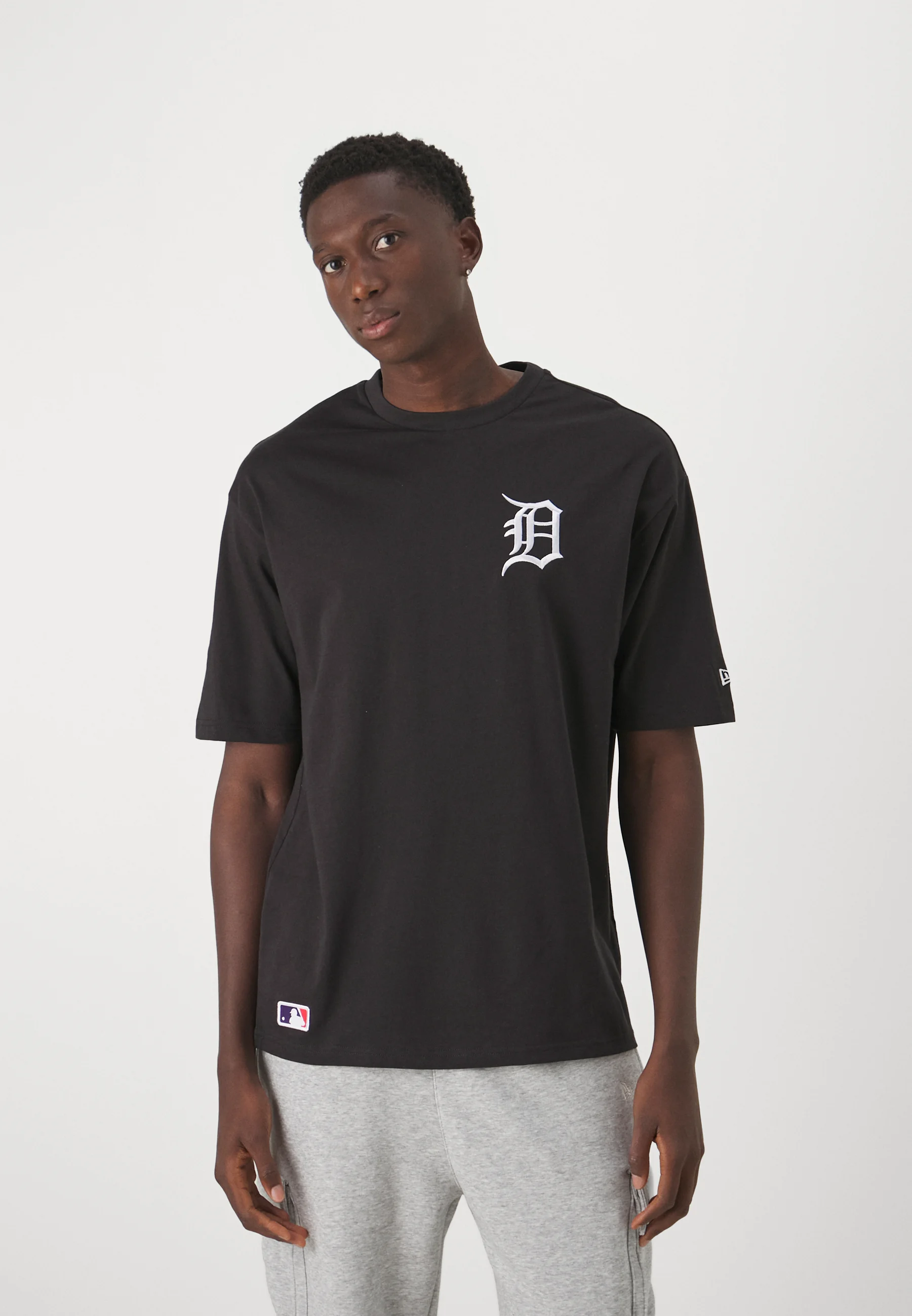 New Era MLB DETROIT TIGERS LEAGUE ESSENTIALS TEE - Squadra