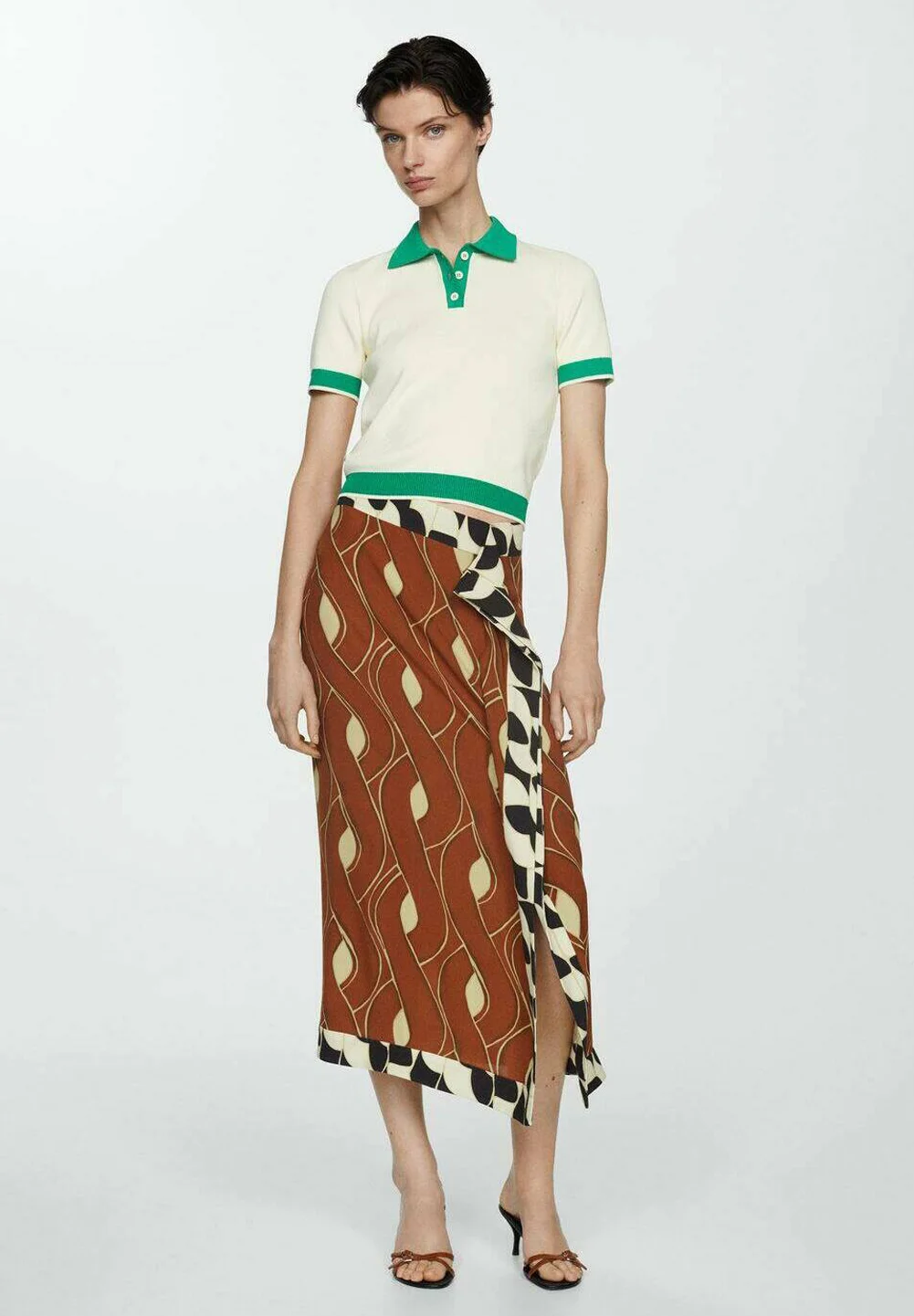 - Polo