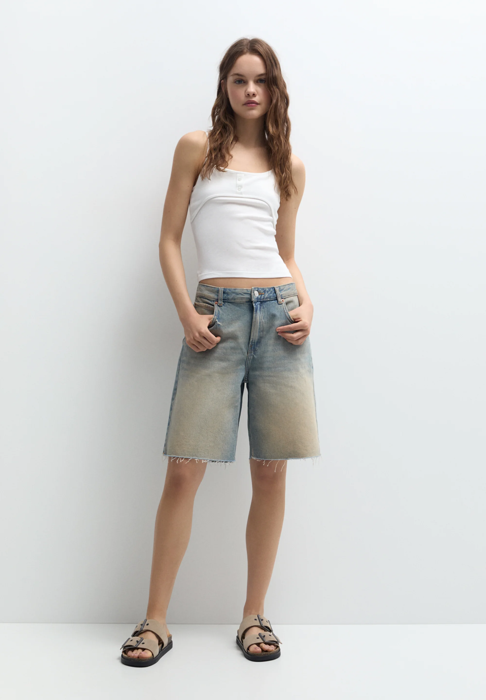 PULL&BEAR SKATER - BERMUDA - Shorts di jeans