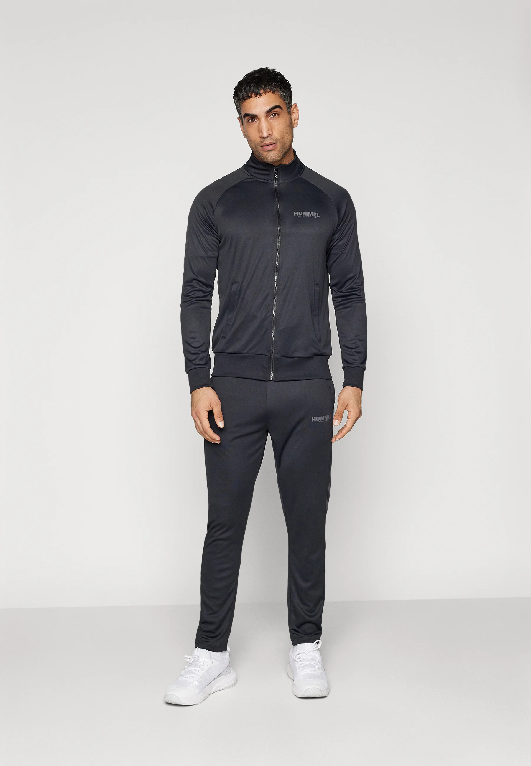 Hummel LEGACY SUNE TAPERED SPORTSUIT SET - Tuta