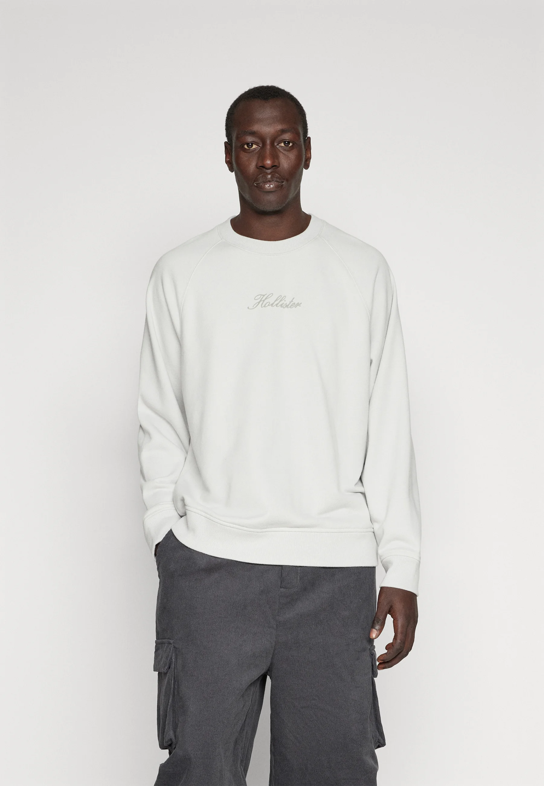 Hollister Co. EXCLUSIVE CREW- Felpa