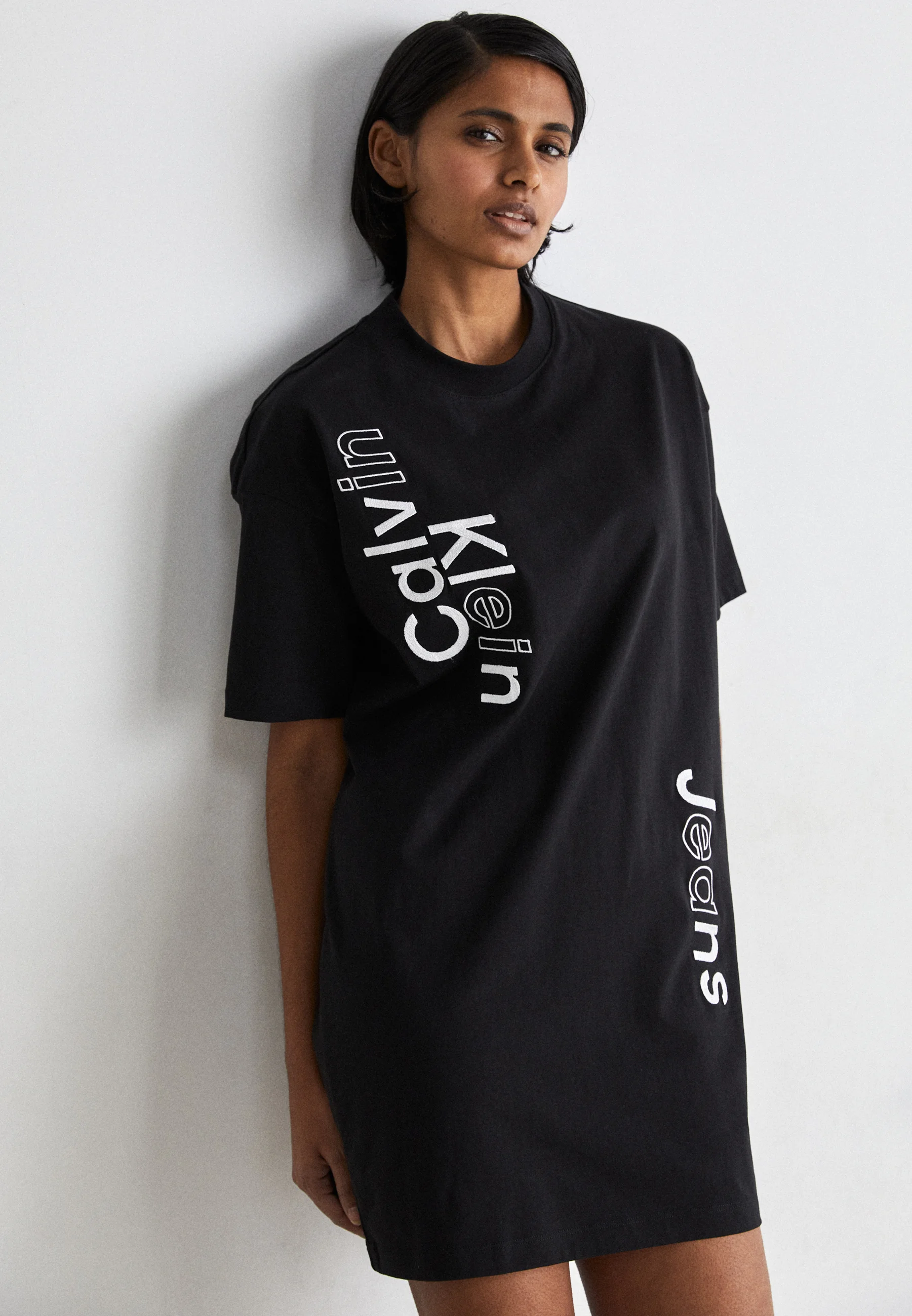 Jeans MULTI PLACEMENT LOGO TEE DRESS - Vestito di maglina