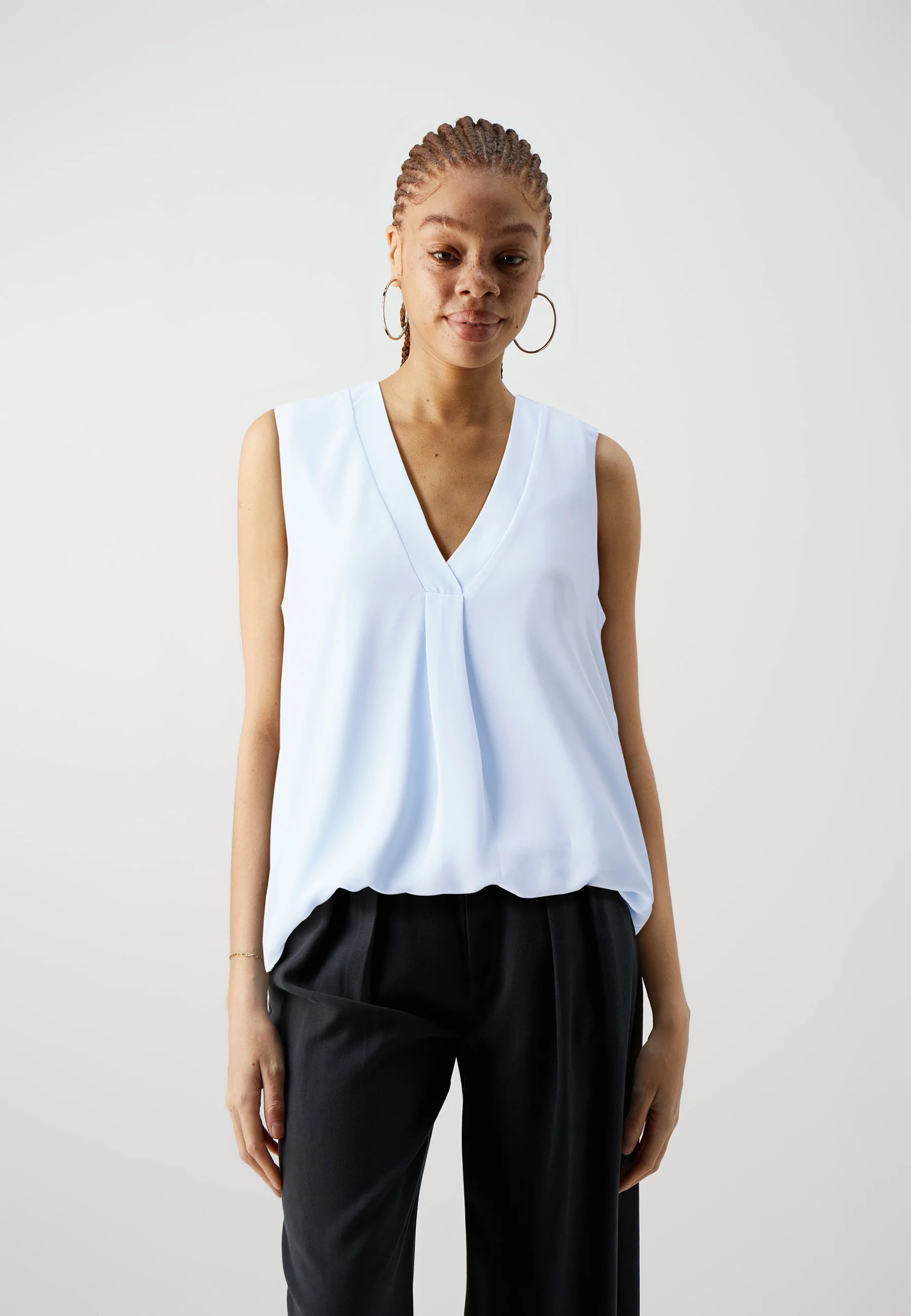VIMARIA V NECK - Top
