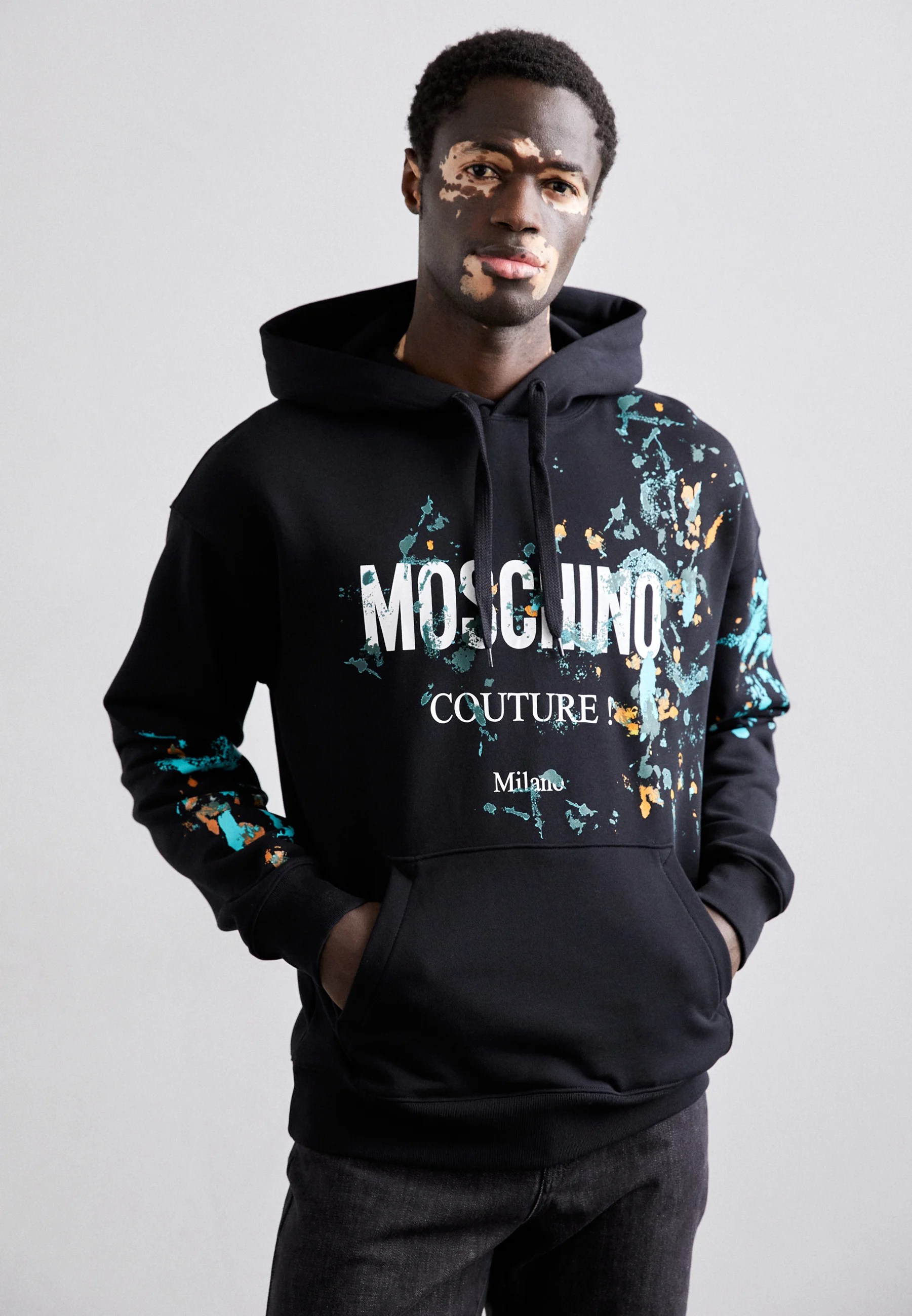 MOSCHINO Felpa con cappuccio