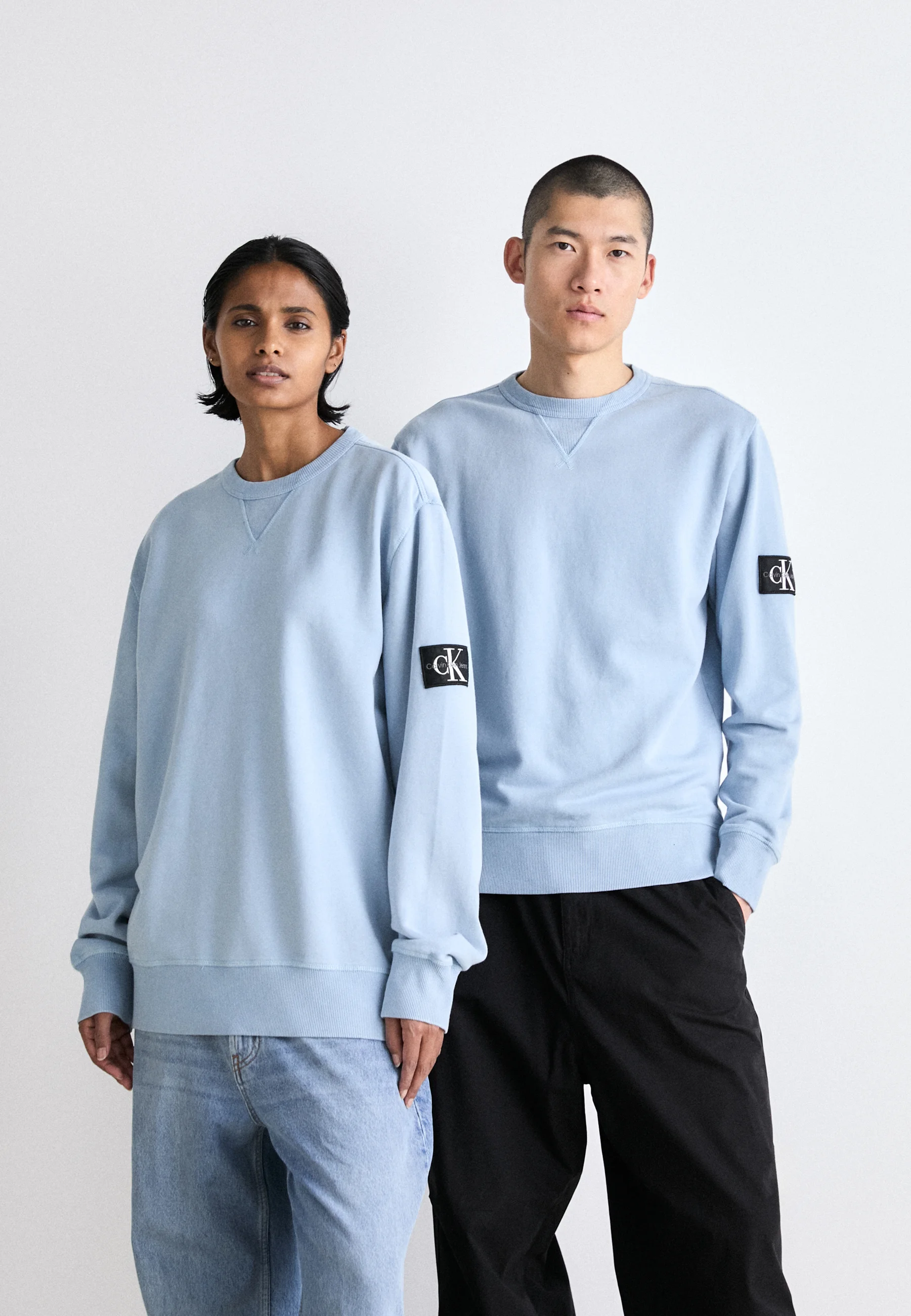 Jeans WASHED BADGE CREW NECK UNISEX - Felpa