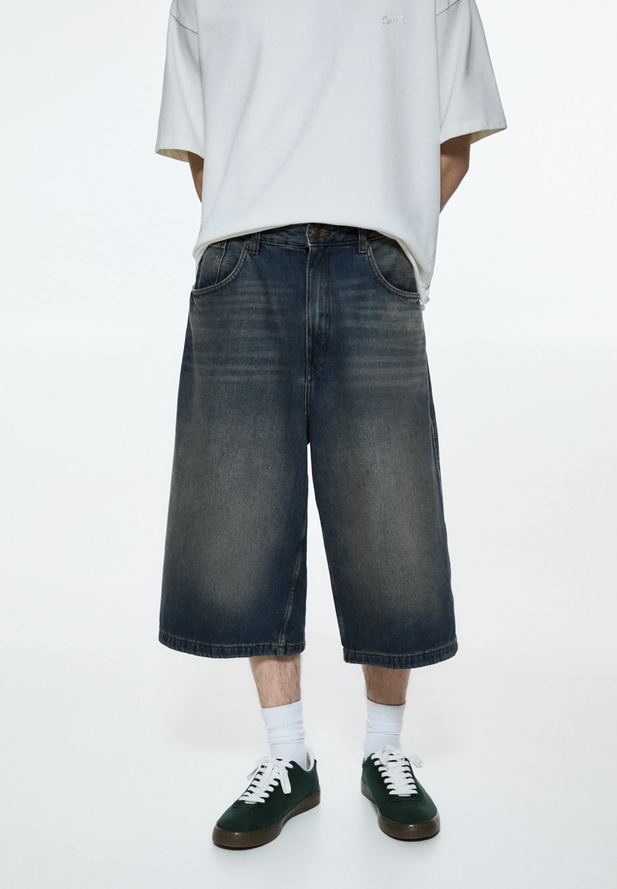 PULL&BEAR SUPER BAGGY- Shorts di jeans