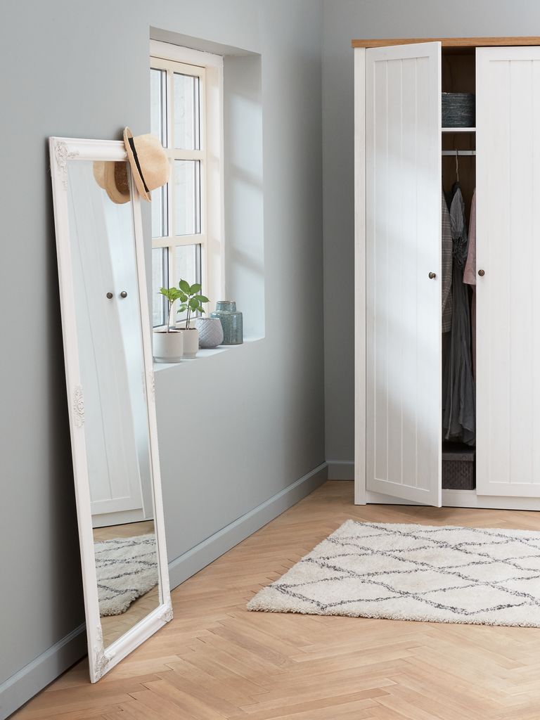 Wardrobe MARKSKEL 112x210 white/oak colour