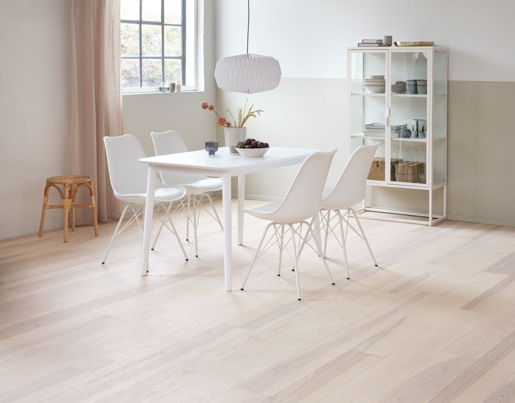 Display Cabinet VIRUM 2 doors white