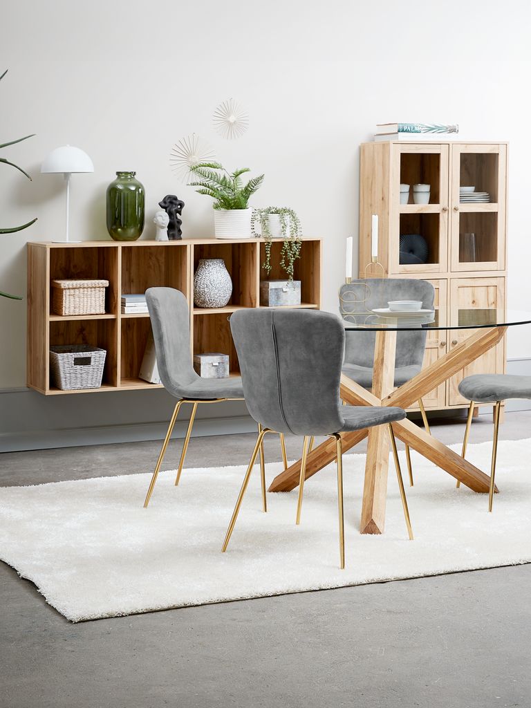 Display cabinet SKALS glass doors oak