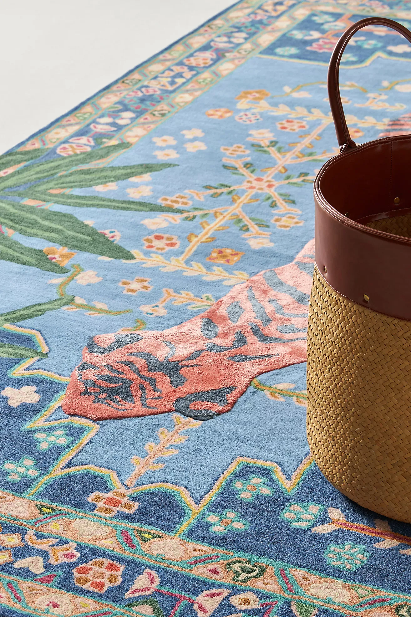 Wool Bengal Tiger Hand-Tufted Rug