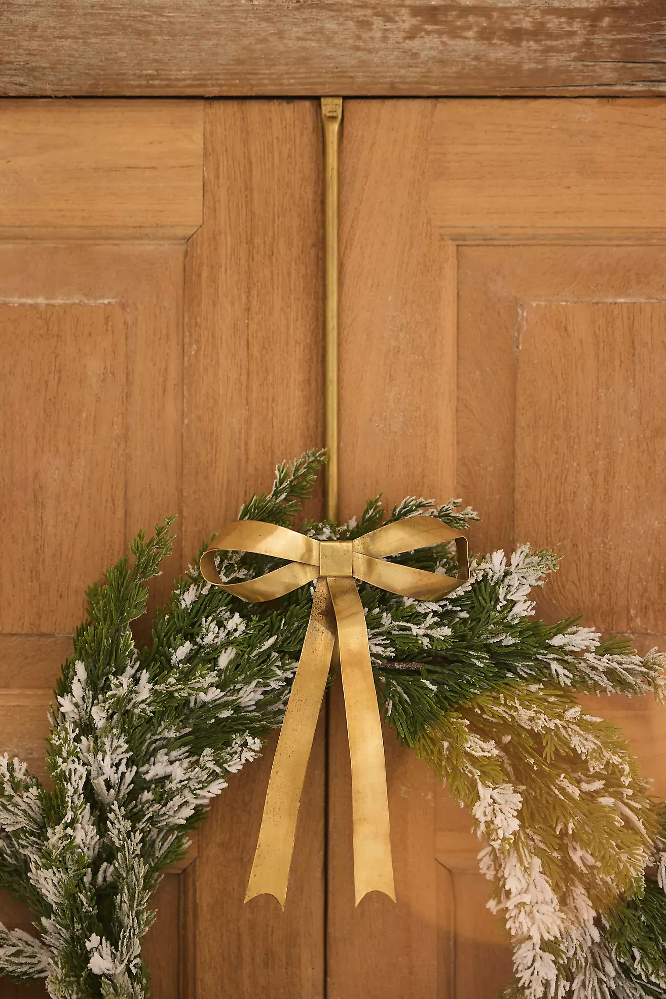 Brass Bow Wreath Hanger