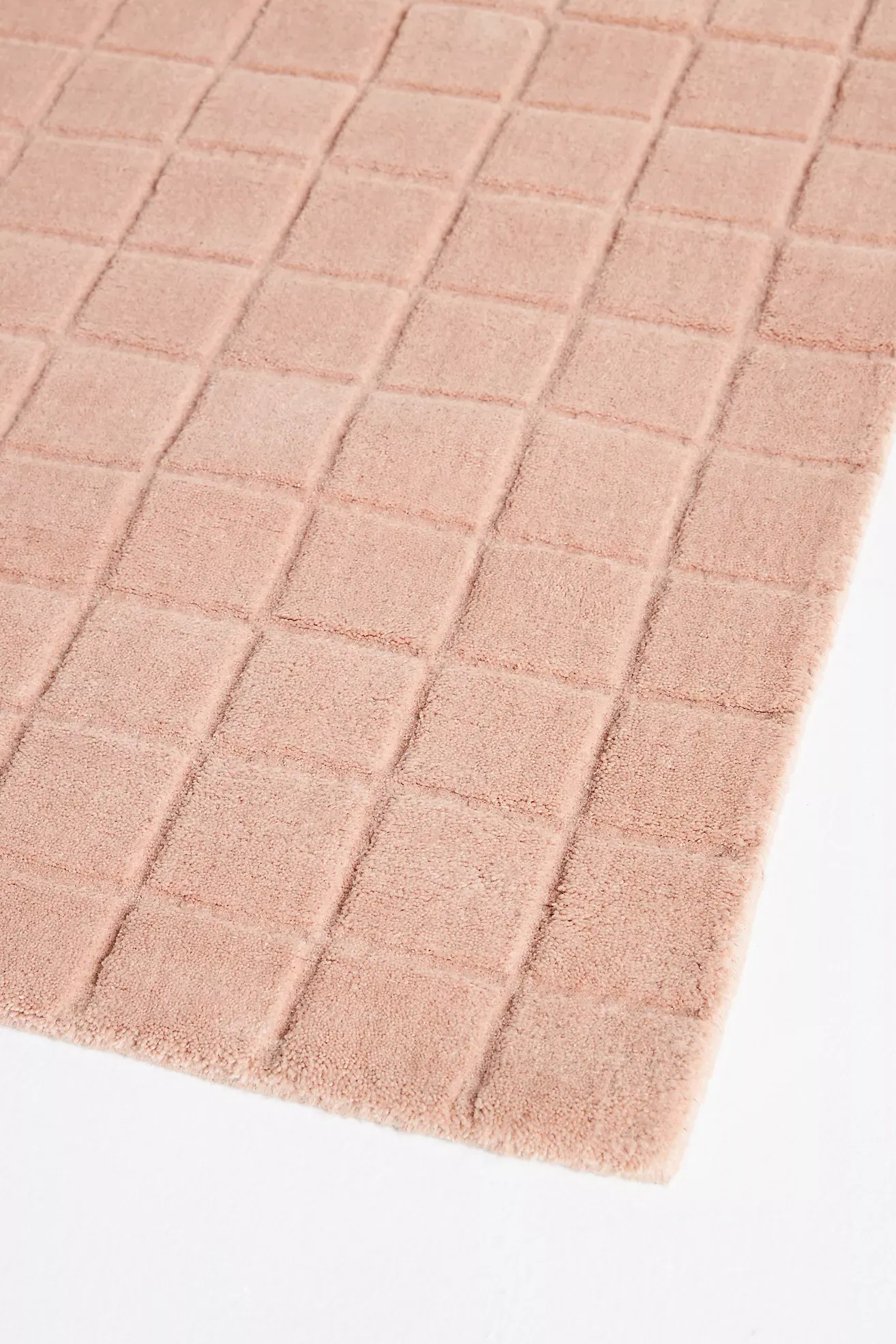 Hand-Tufted Wool Contour Rug