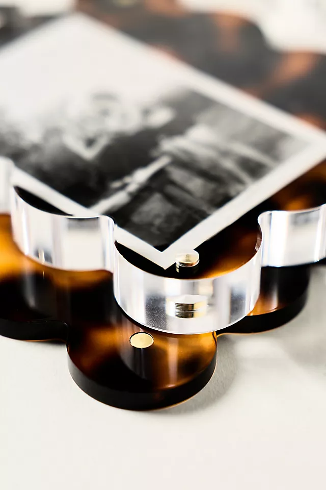 Acrylic Scalloped Picture Frame