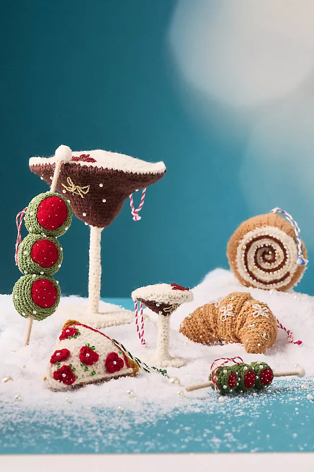 Snacks & Sips Crochet Ornament