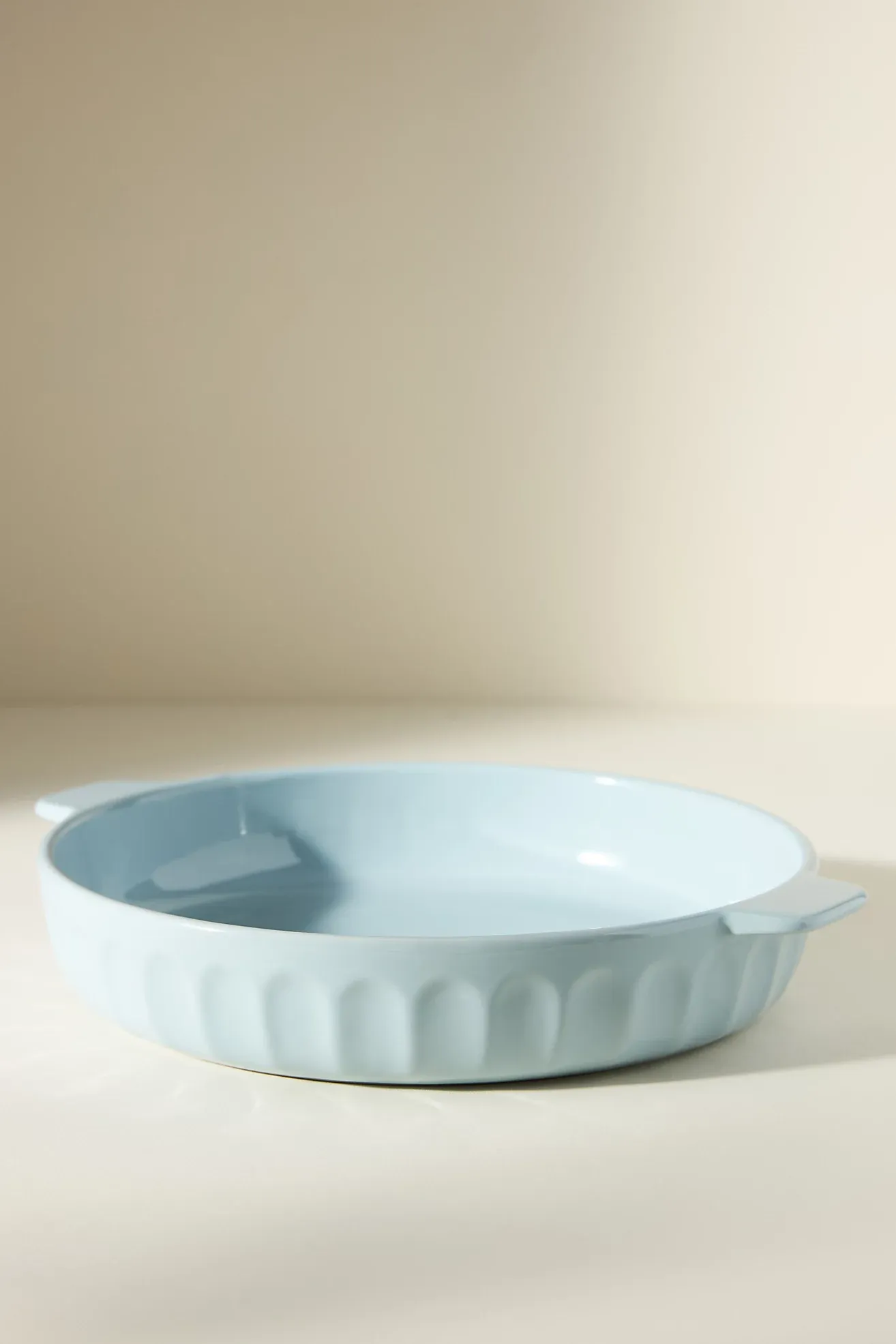 The Latte Stoneware Pie Dish: Amelie Edition