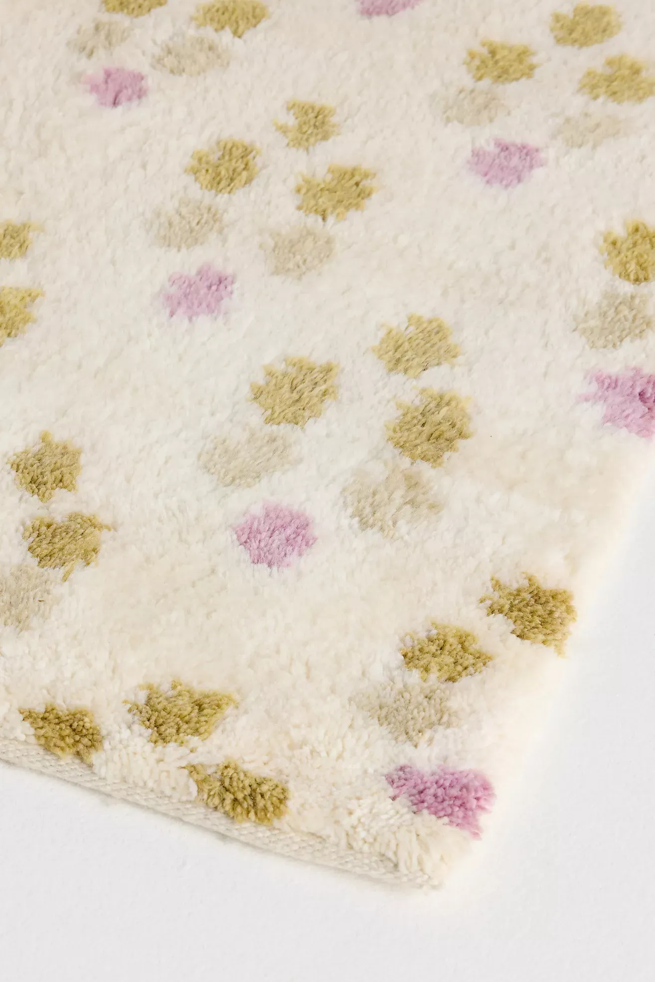 Dottie Tufted Wool Shag Dotted Rug