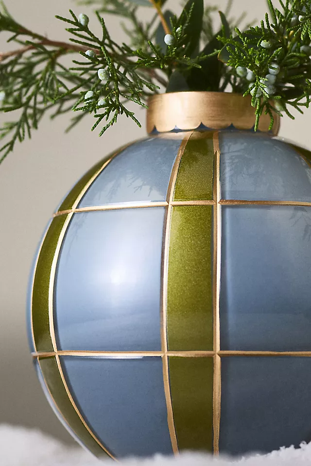 Holiday Round Ornament Vase