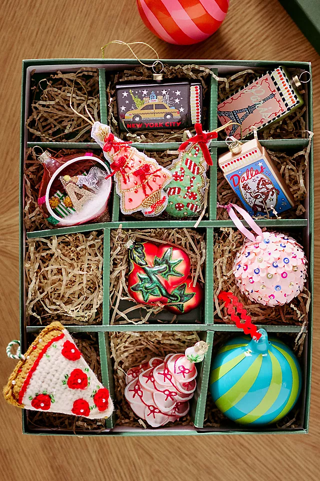 Snacks & Sips Crochet Ornament