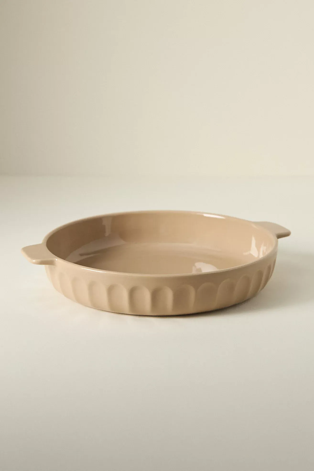 The Latte Stoneware Pie Dish: Amelie Edition