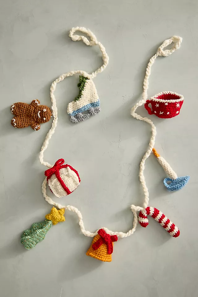 Holiday Icon Knit Garland