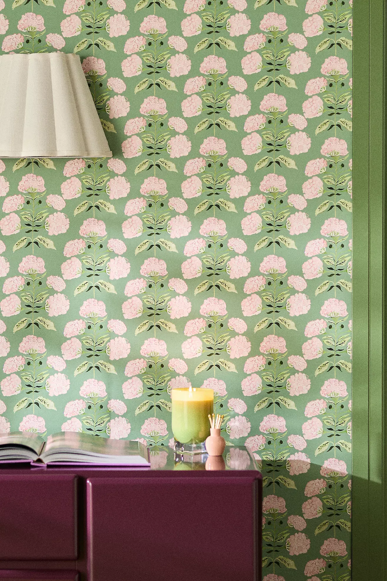 Hydrangea Bloom Floral Peel-and-Stick Wallpaper