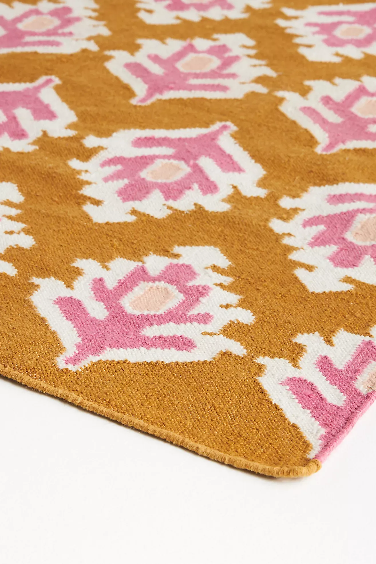 Flatwoven Indoor/Outdoor Floral Rug