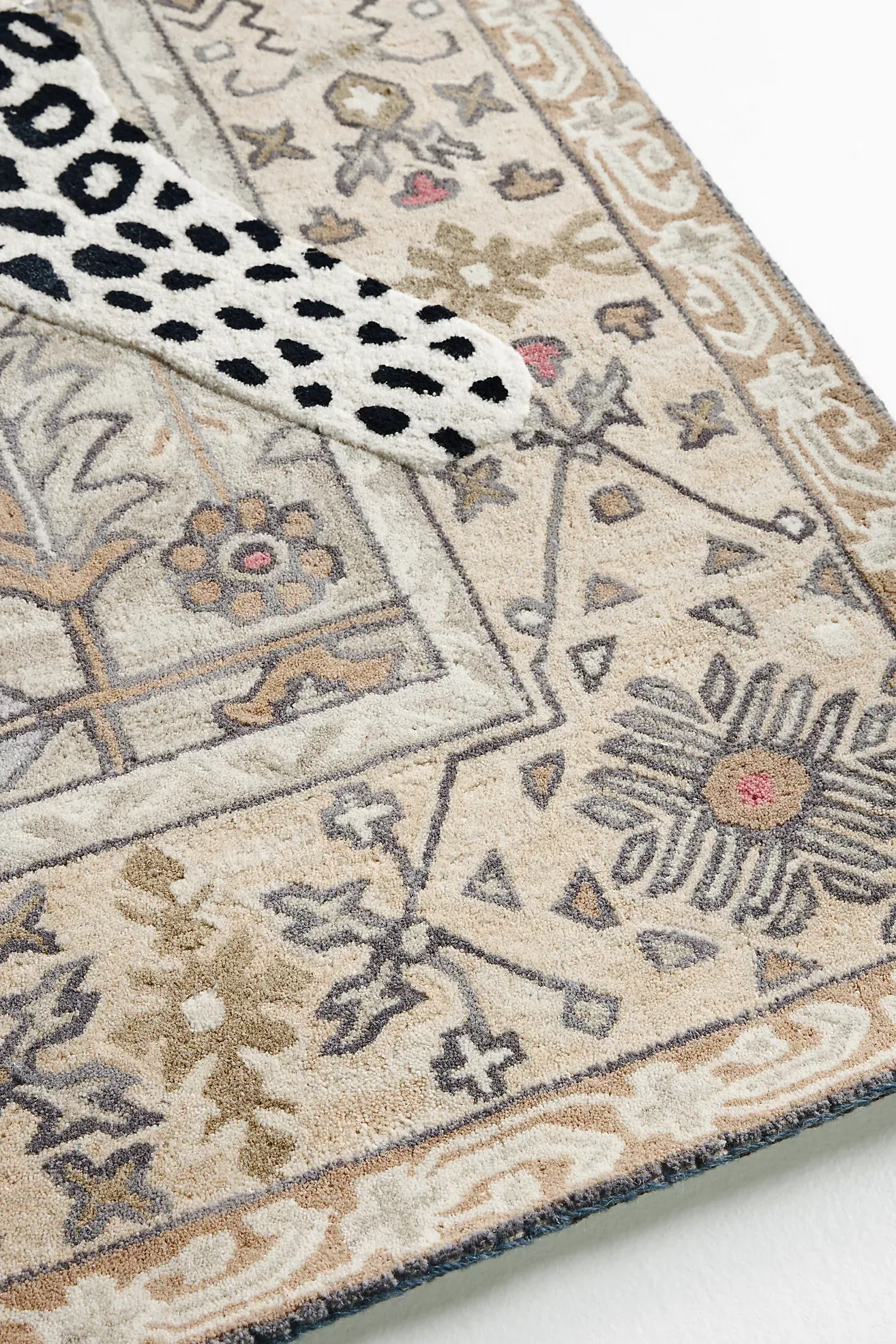 Octavia Wool Tufted Leopard Rug