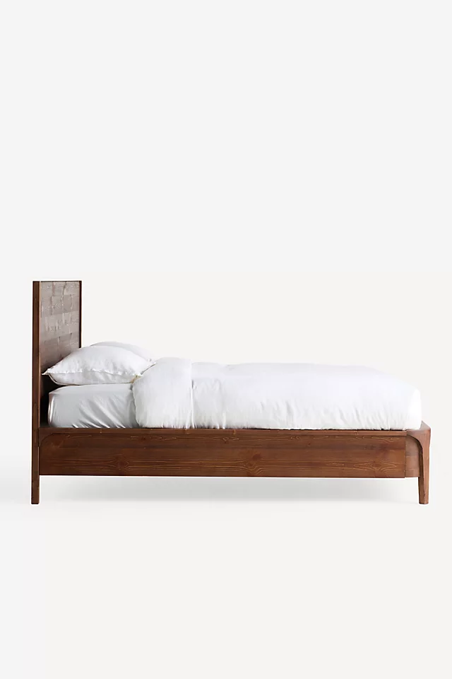 Aria Classic Oak Wood Bed