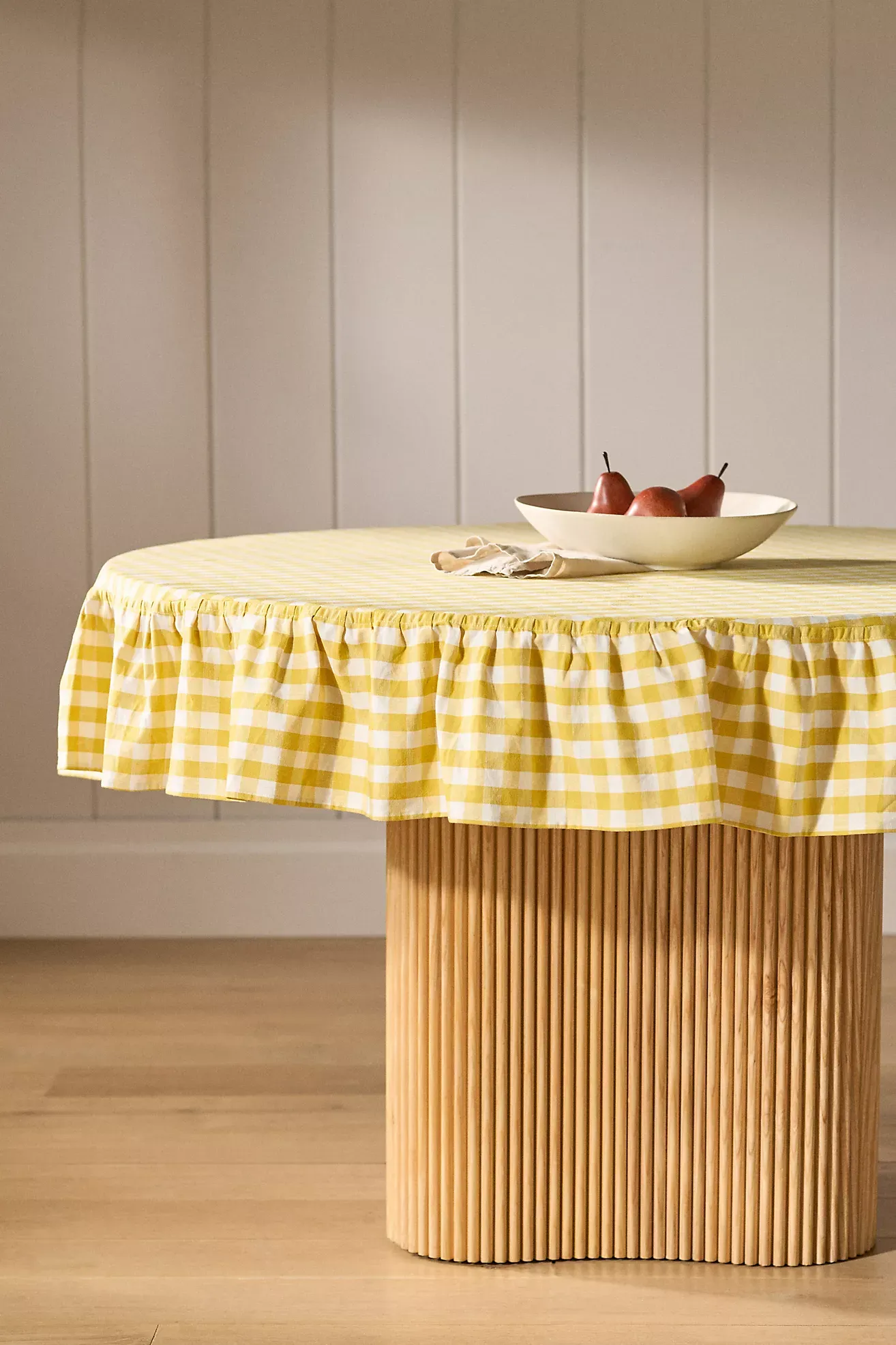 Galley & Fen Ruffled Gingham Tablecloth