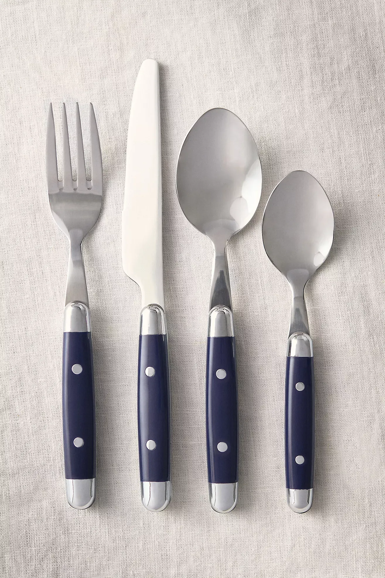 Jubilee Flatware 16-Piece Place Setting