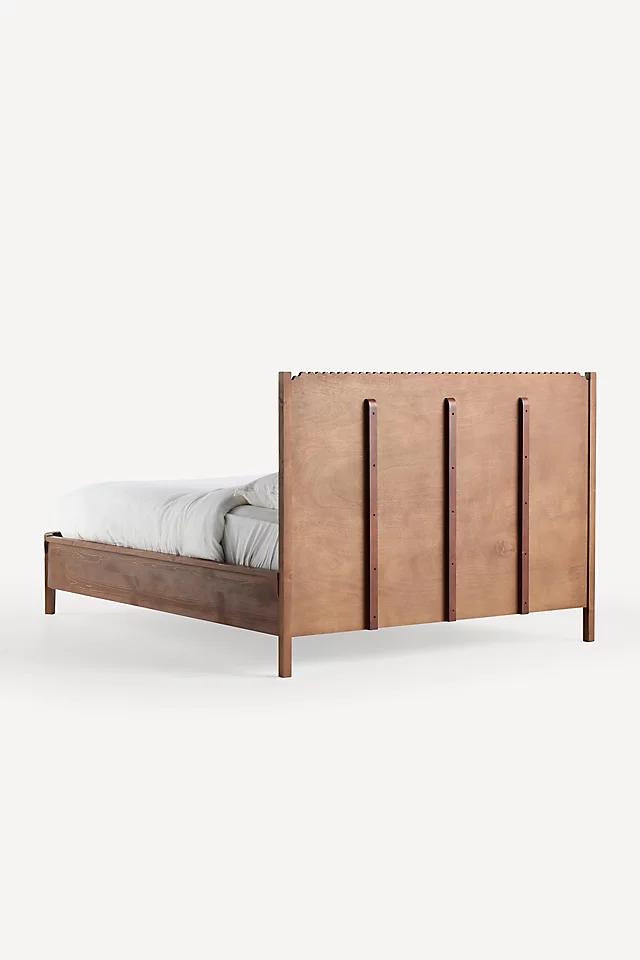 Aria Classic Oak Wood Bed