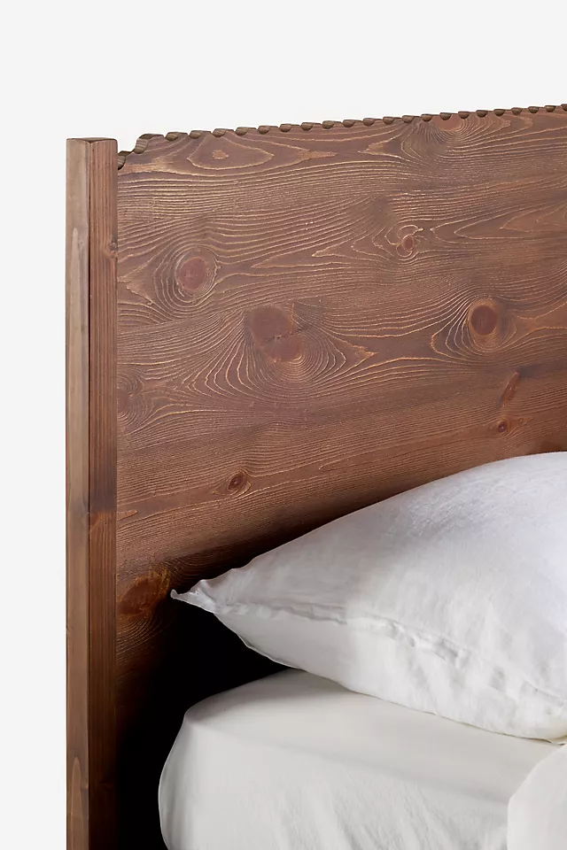 Aria Classic Oak Wood Bed