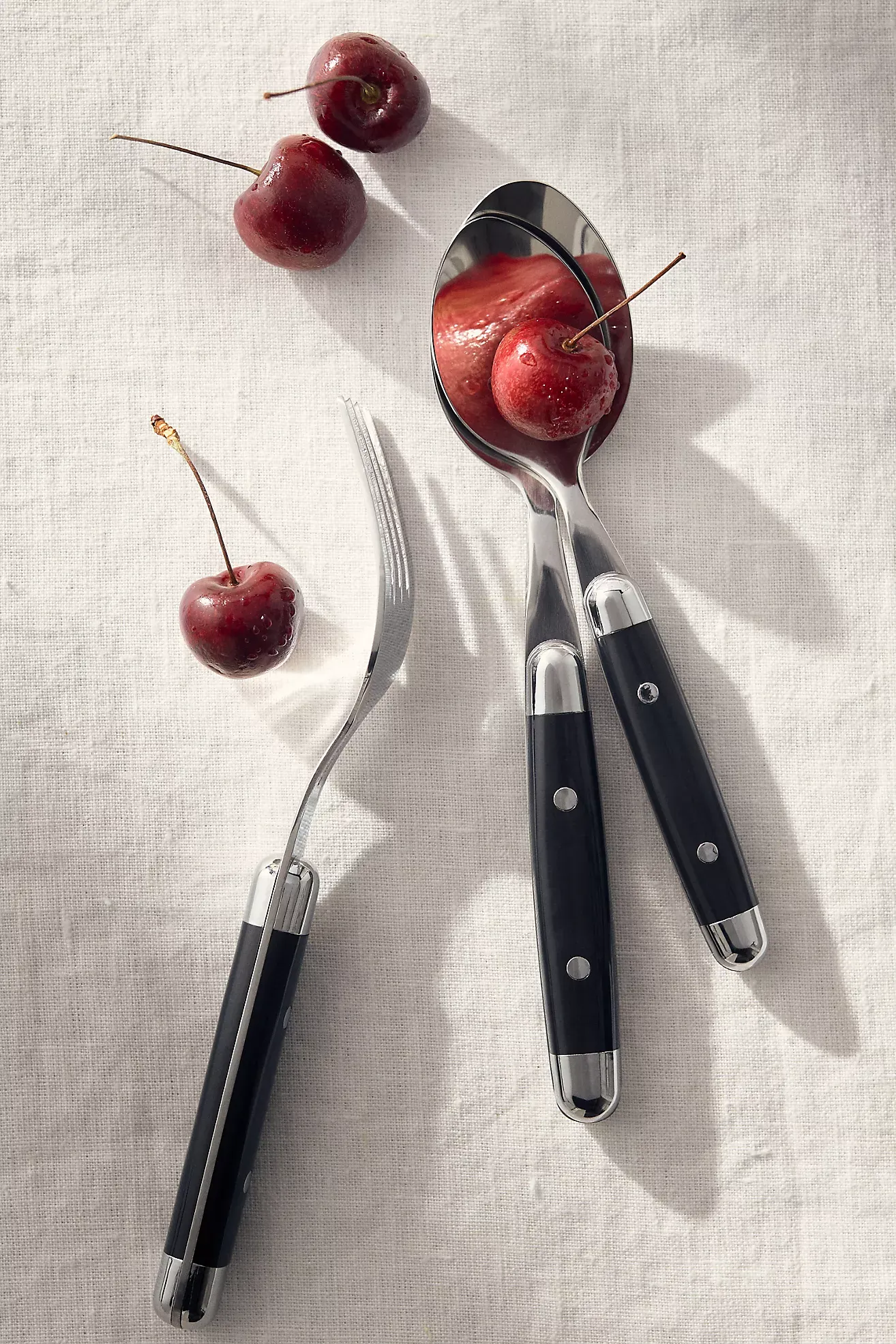 Jubilee Flatware 16-Piece Place Setting