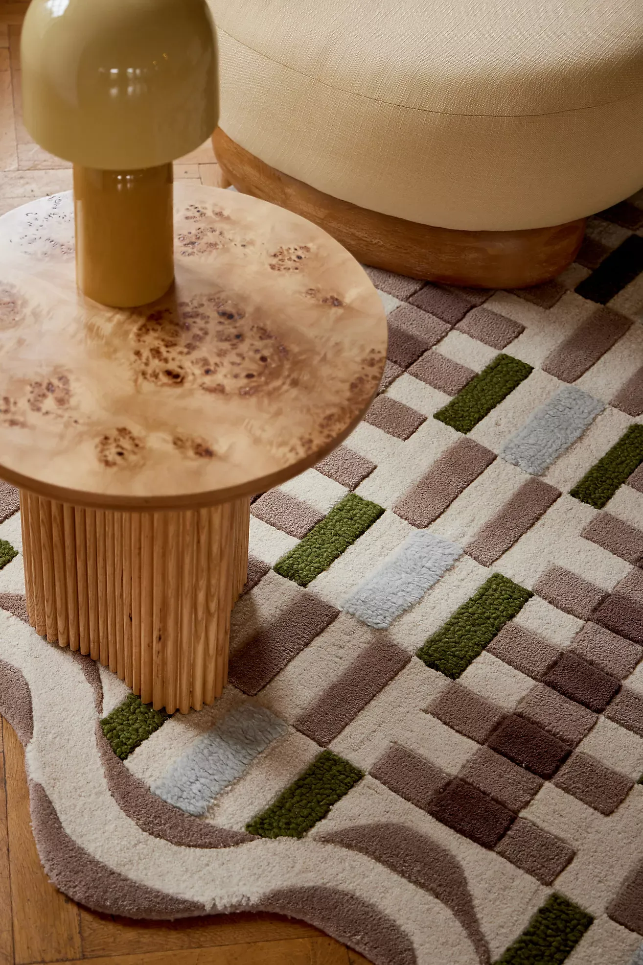 Tufted Wool Geometric Scalloped Rug