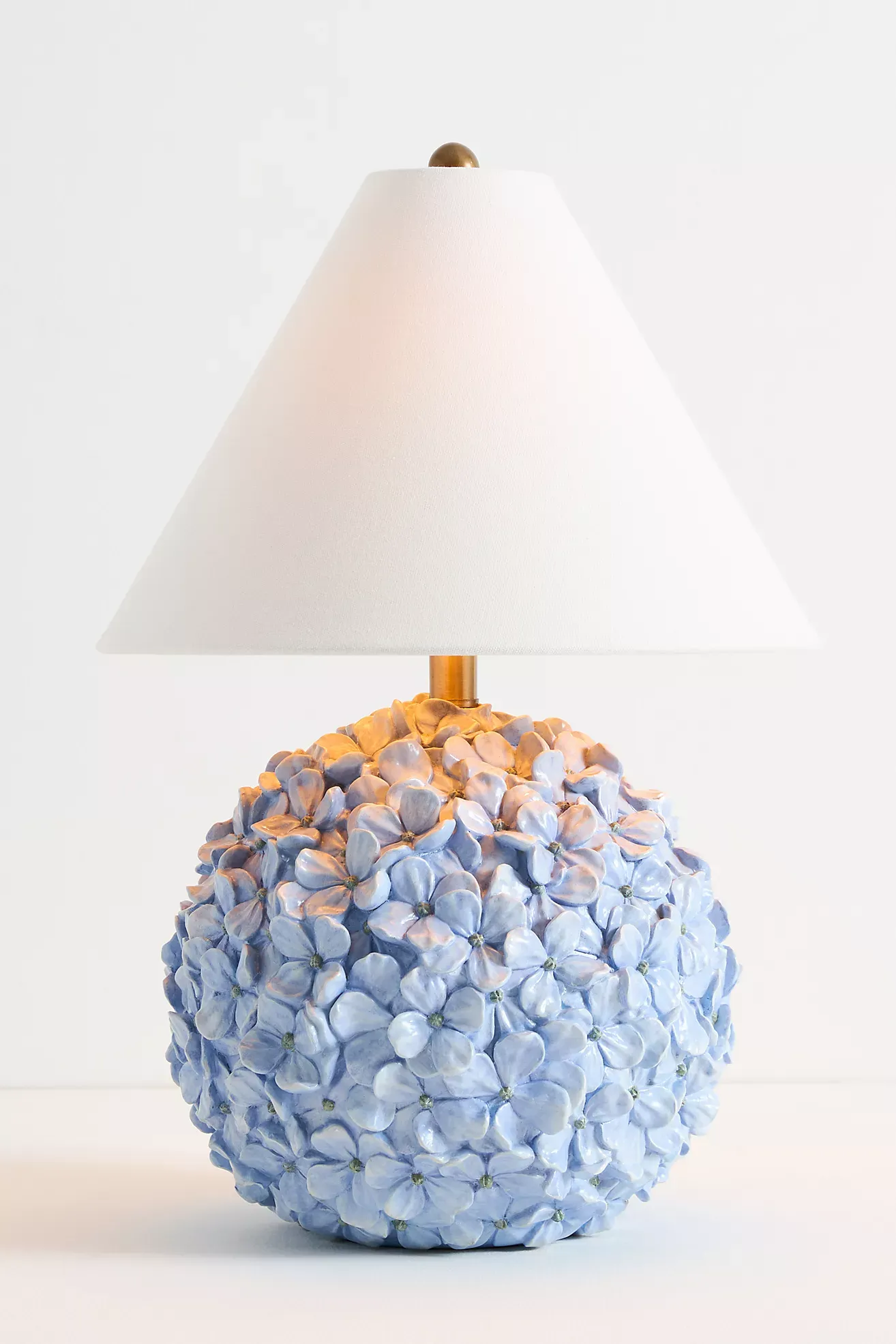 Aster Hydrangea Table Lamp
