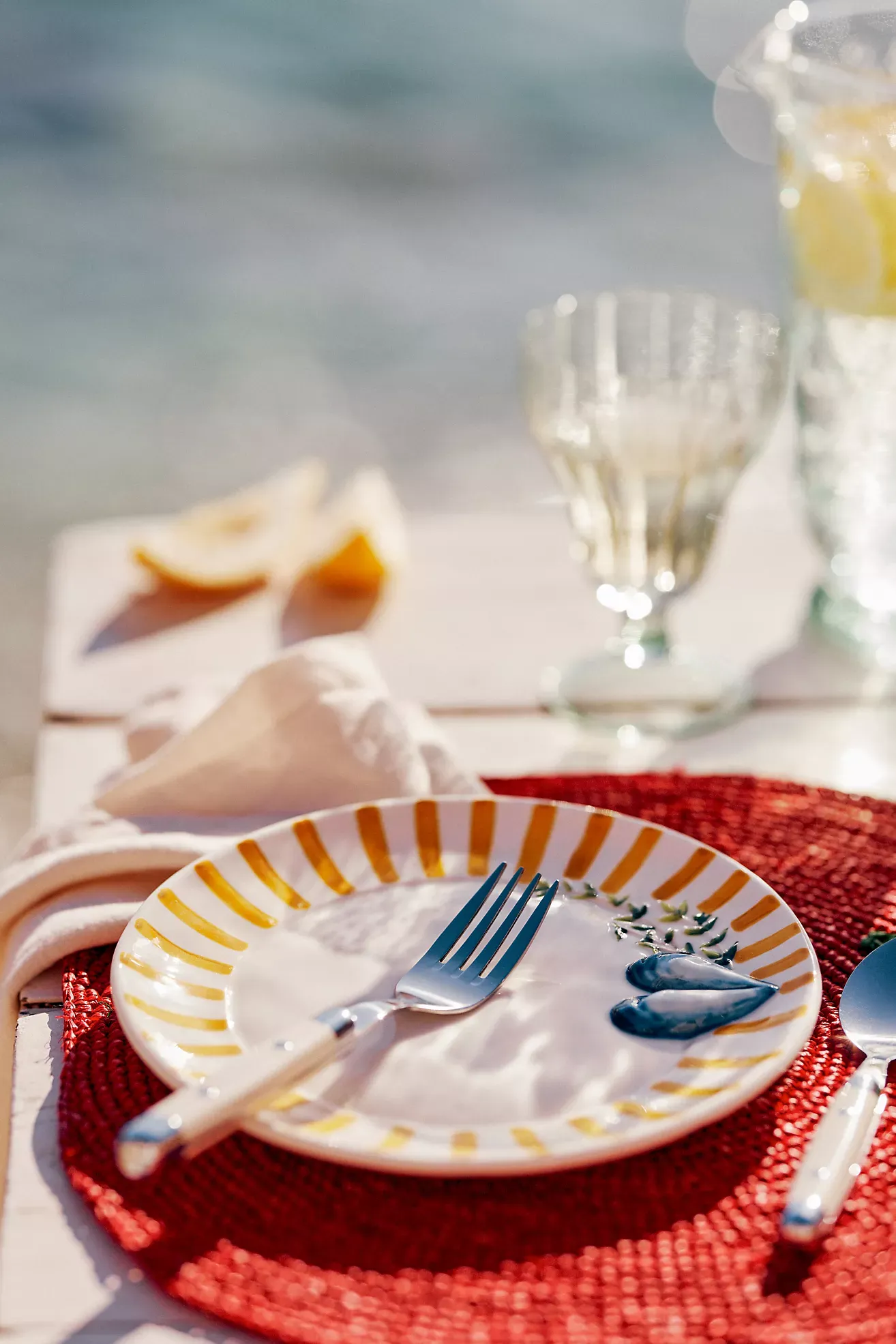 Jubilee Flatware 16-Piece Place Setting