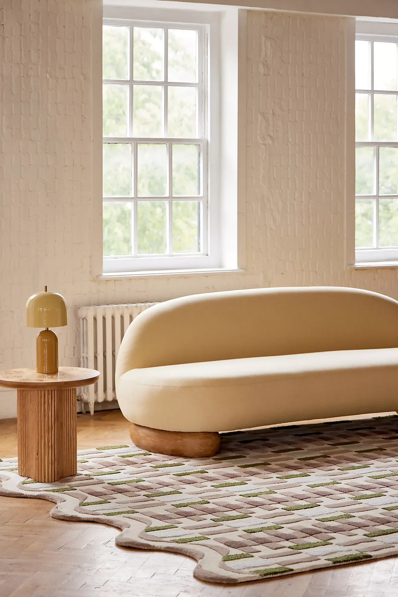 Tufted Wool Geometric Scalloped Rug