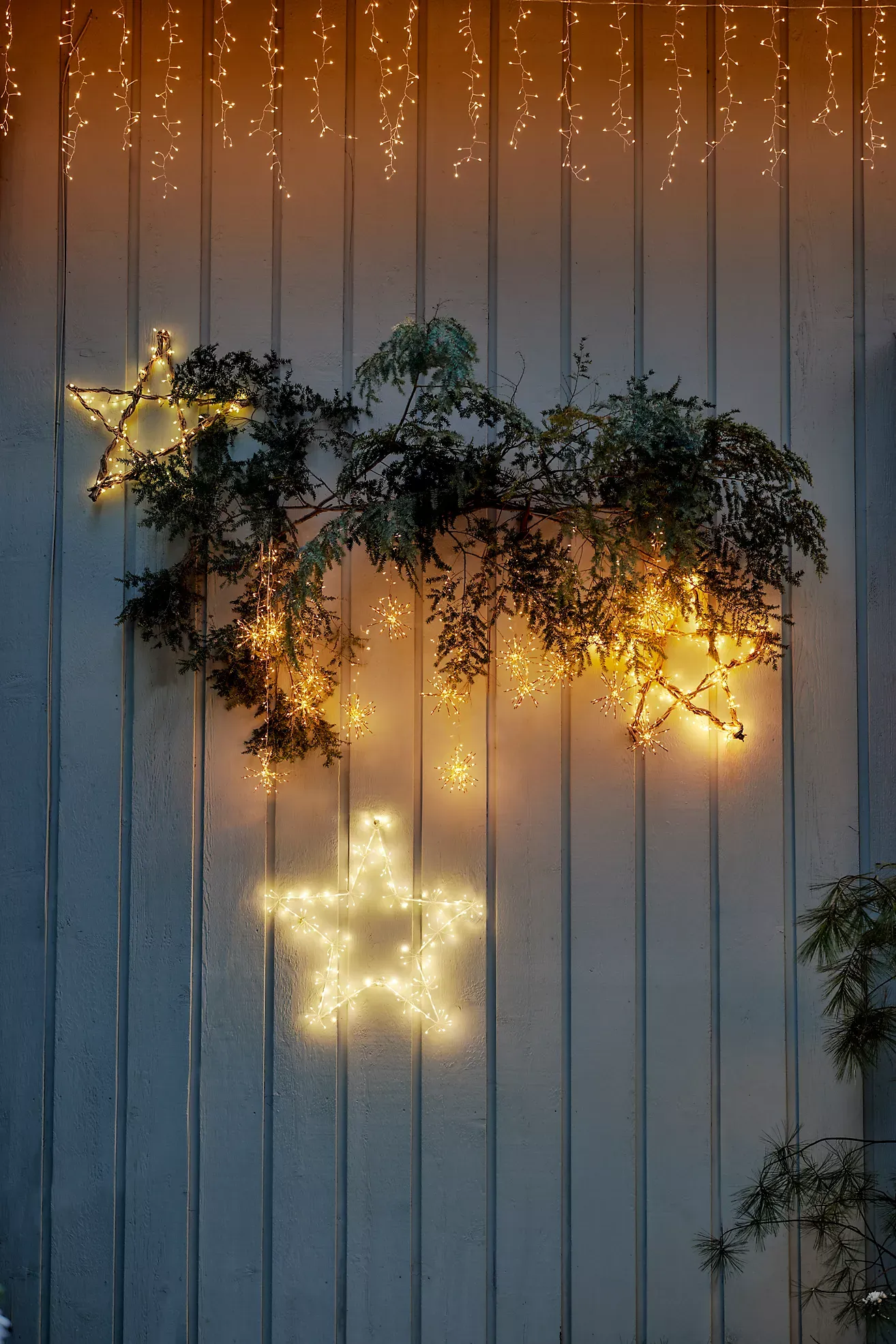 Stargazer Supernova Twinkling Light Garland