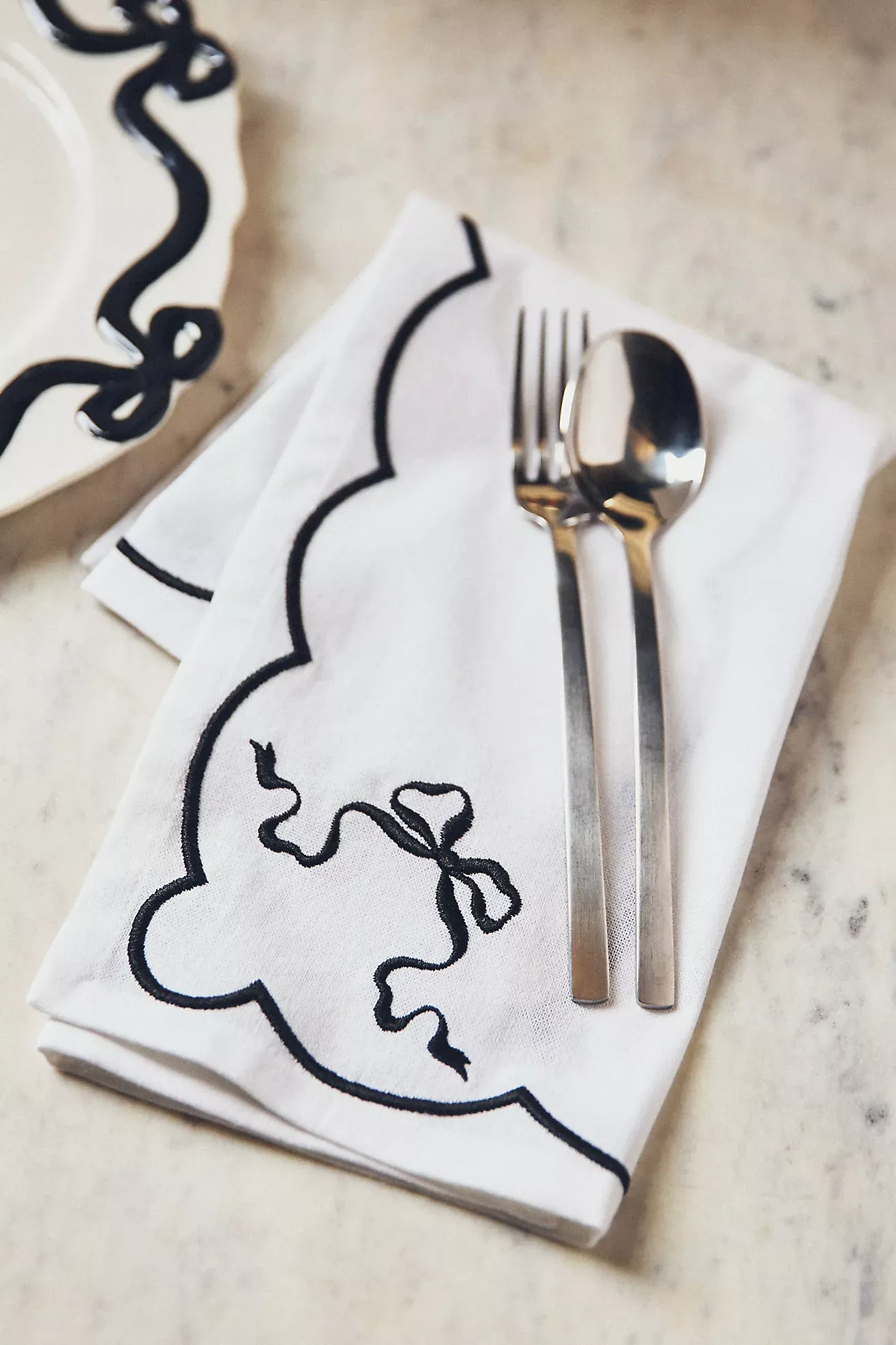 Benedita Bow Cotton Embroidered Napkins, Set of 4